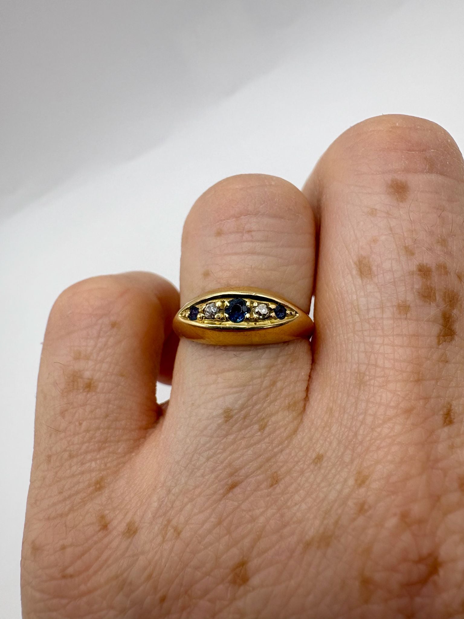 18ct gold sapphire trilogy and diamond ring