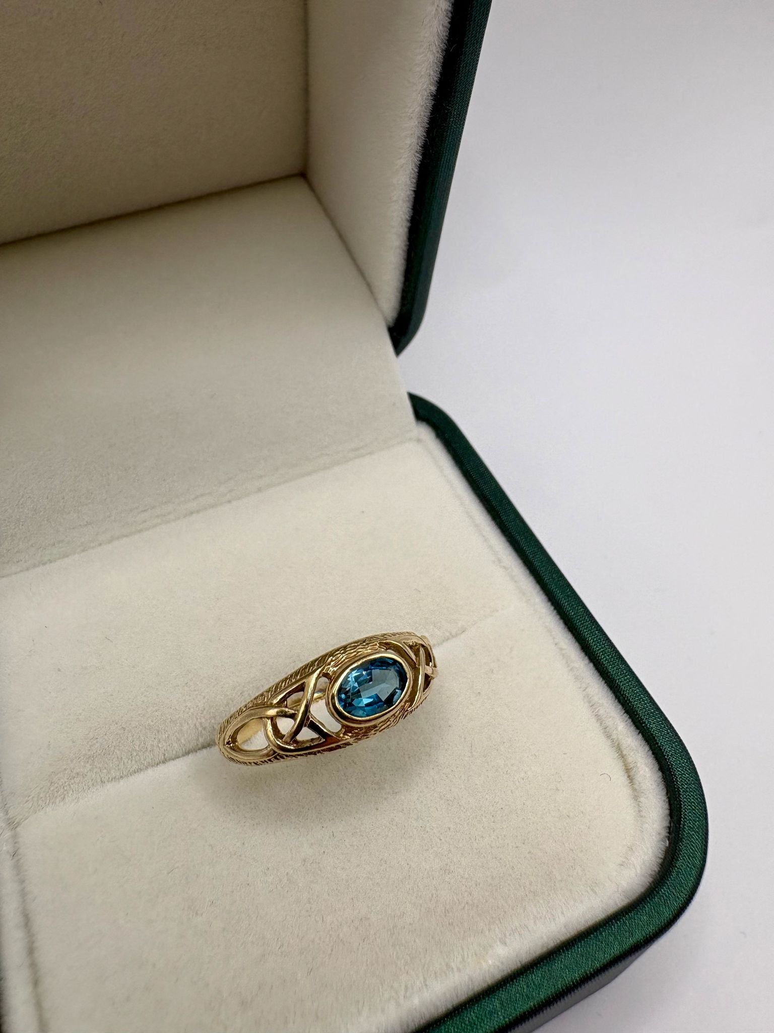 9ct gold topaz celtic style ring