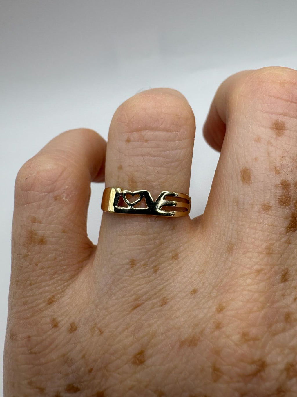 9ct gold love ring