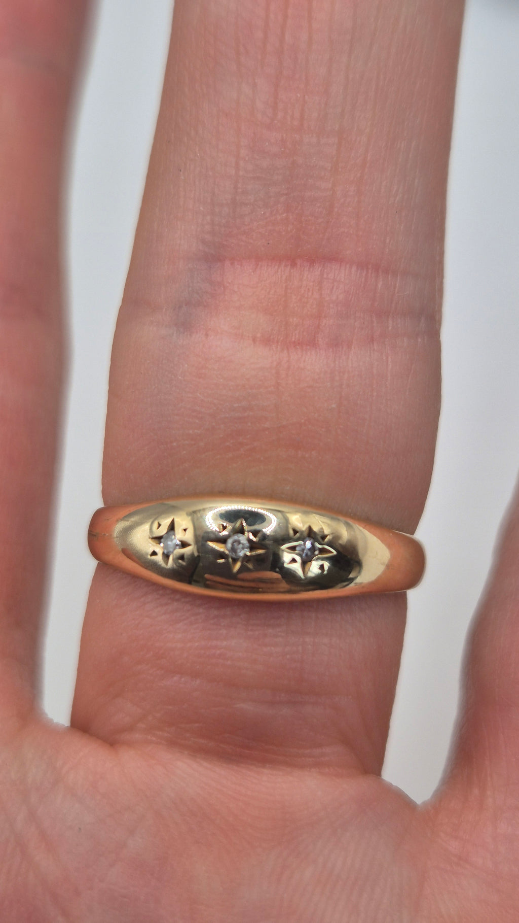 9ct gold diamond star gypsy ring