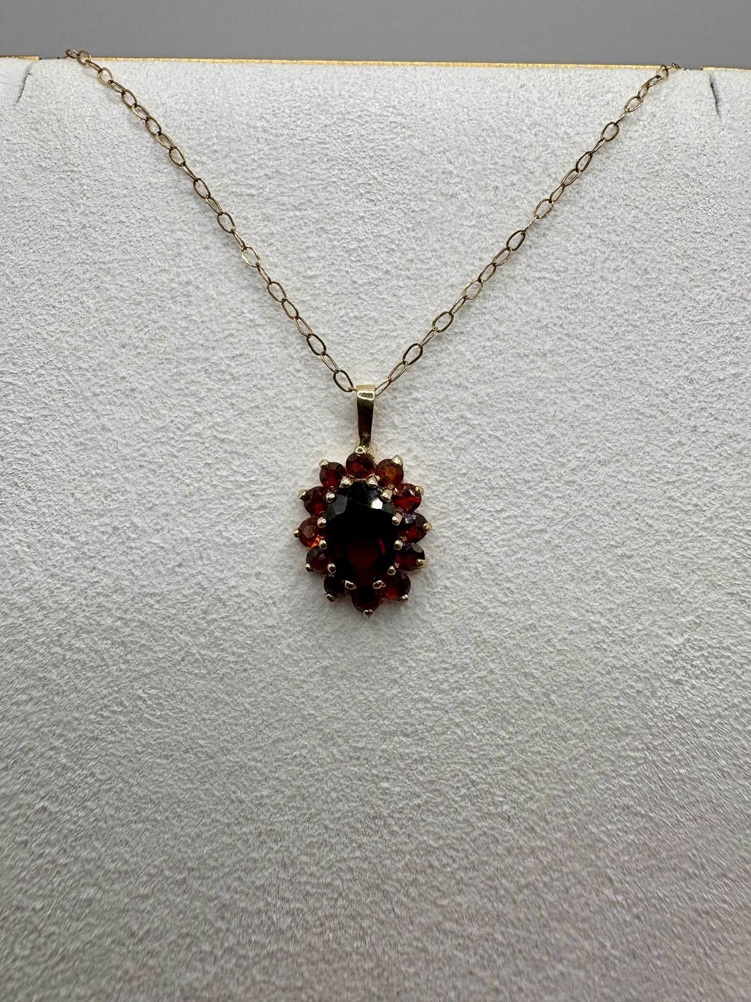 9ct gold garnet necklace