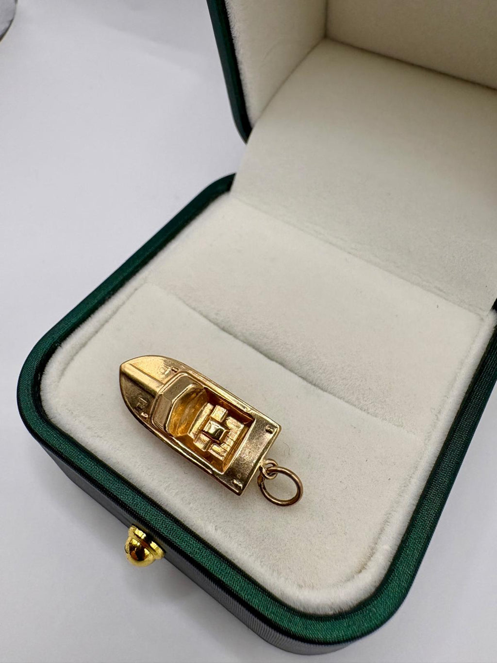 9ct gold boat charm