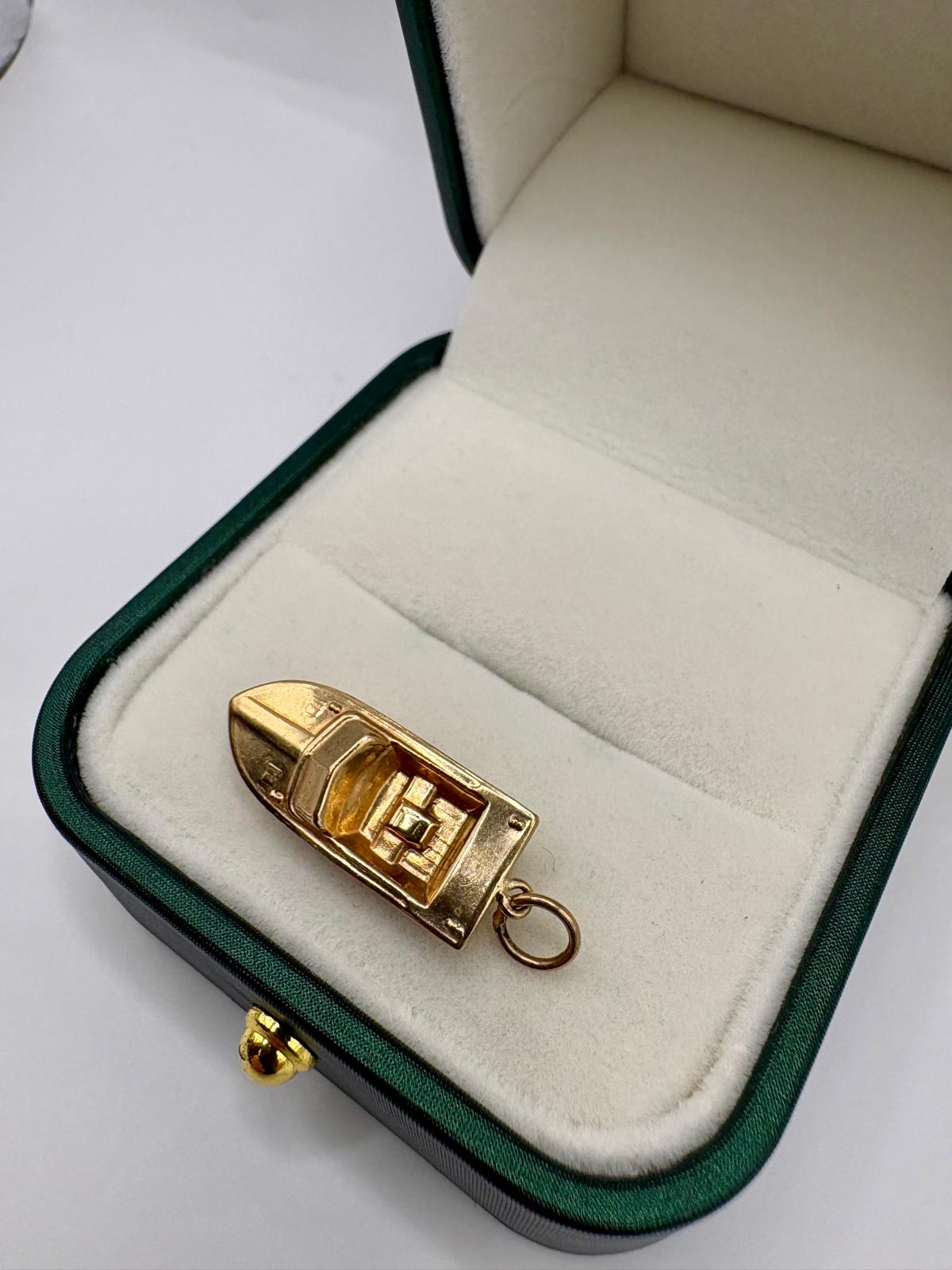 9ct gold boat charm