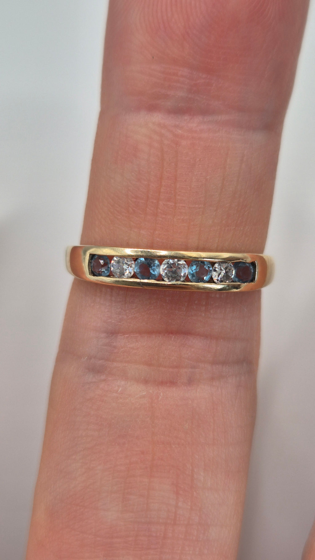9ct gold aquamarine and cz ring