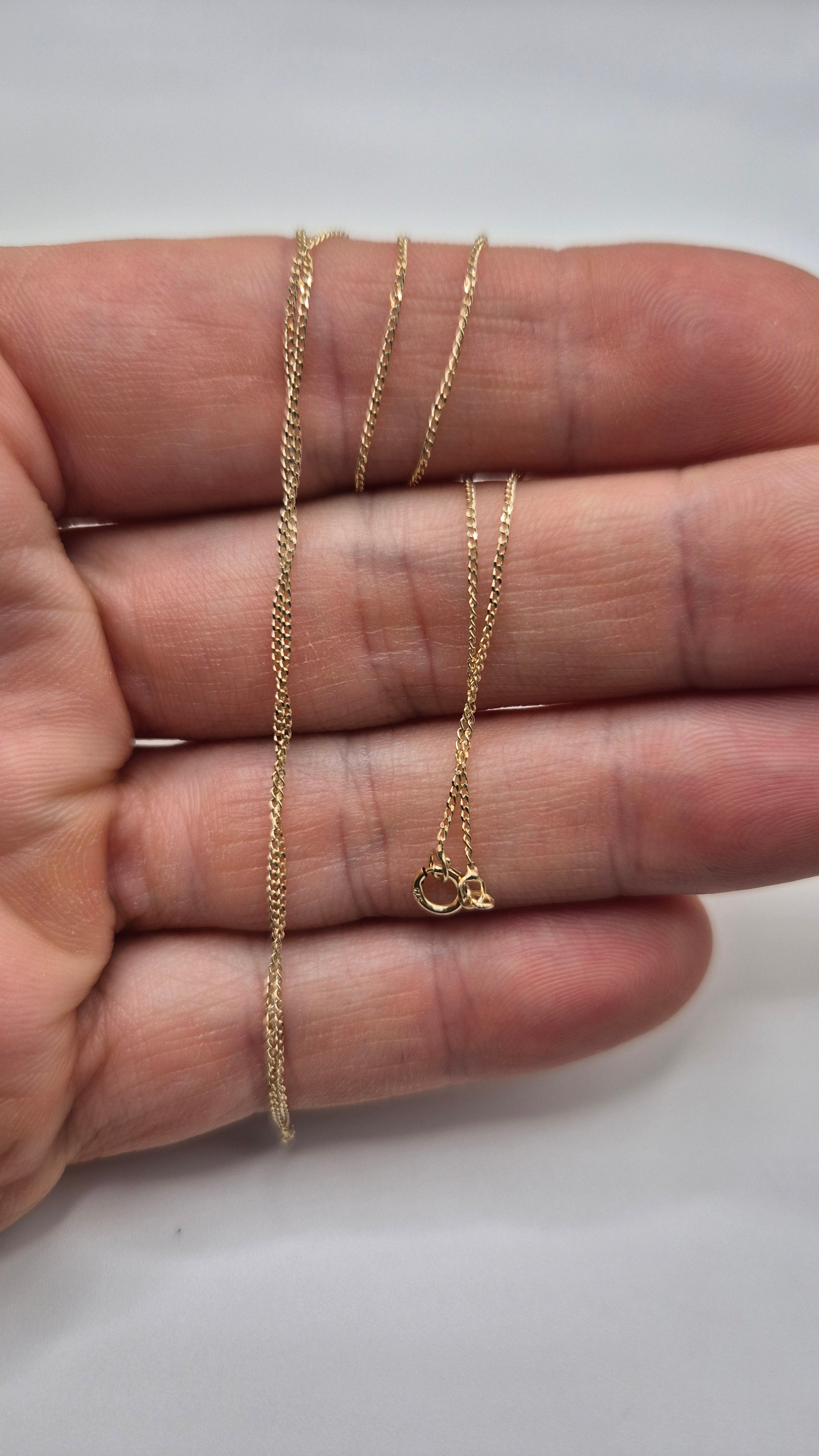 9ct gold 18 inch curb chain (3)