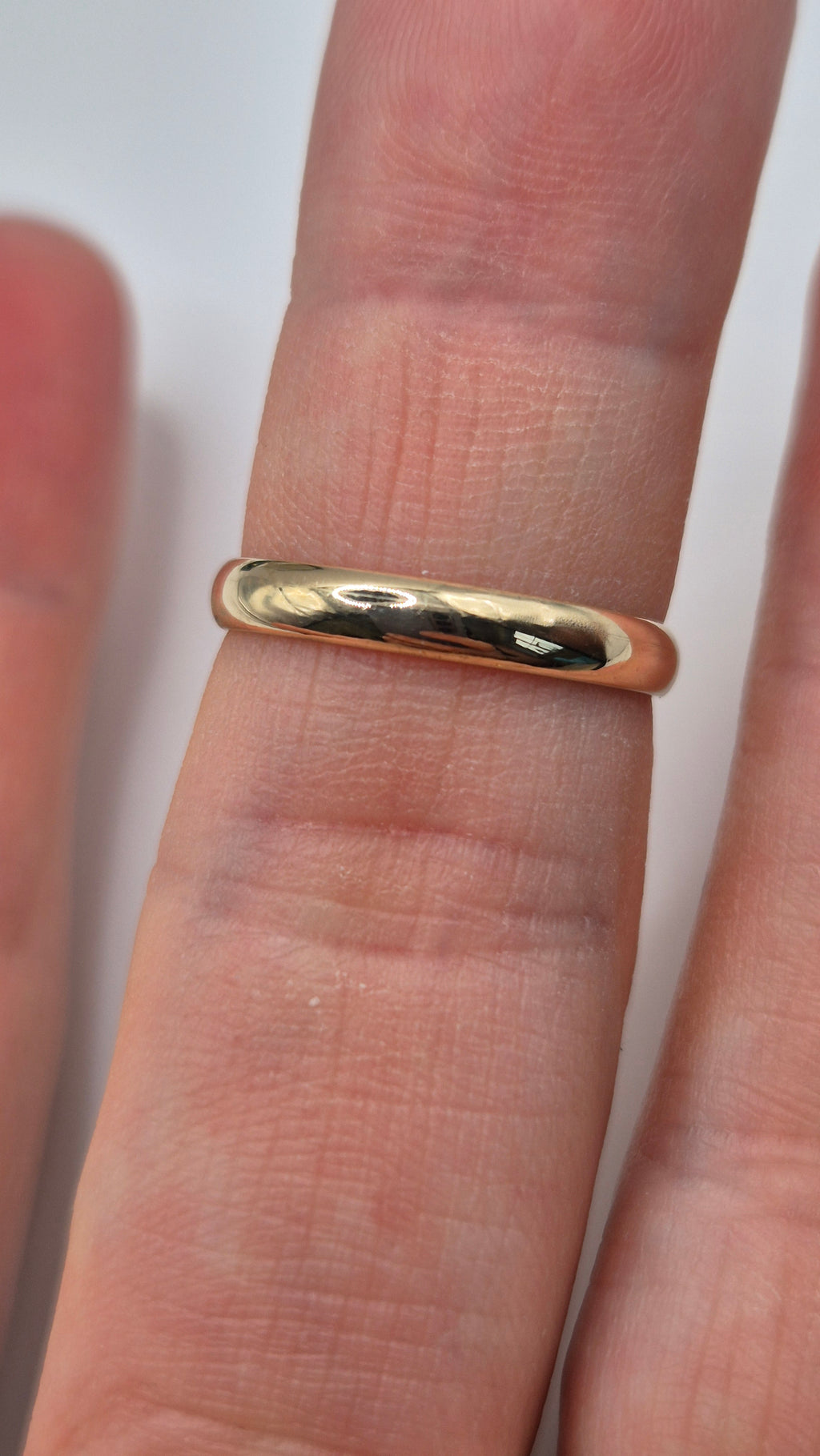 9ct gold band ring