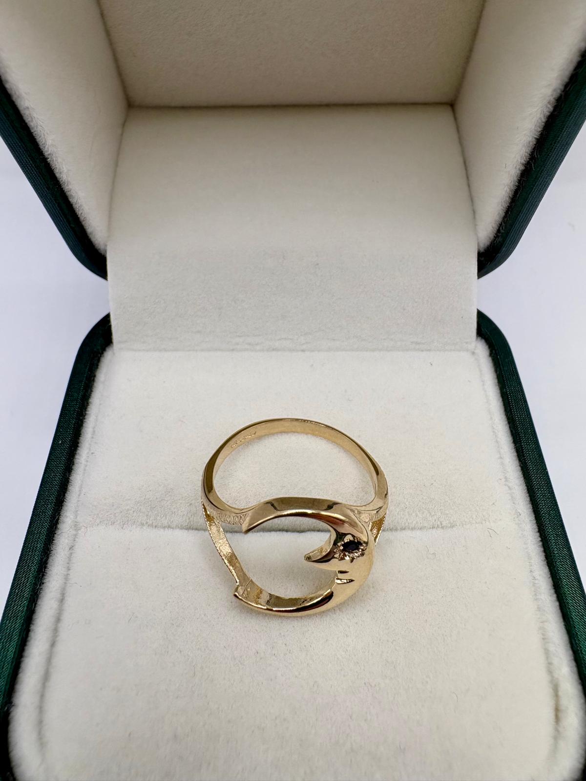9ct gold sapphire moon ring (M)