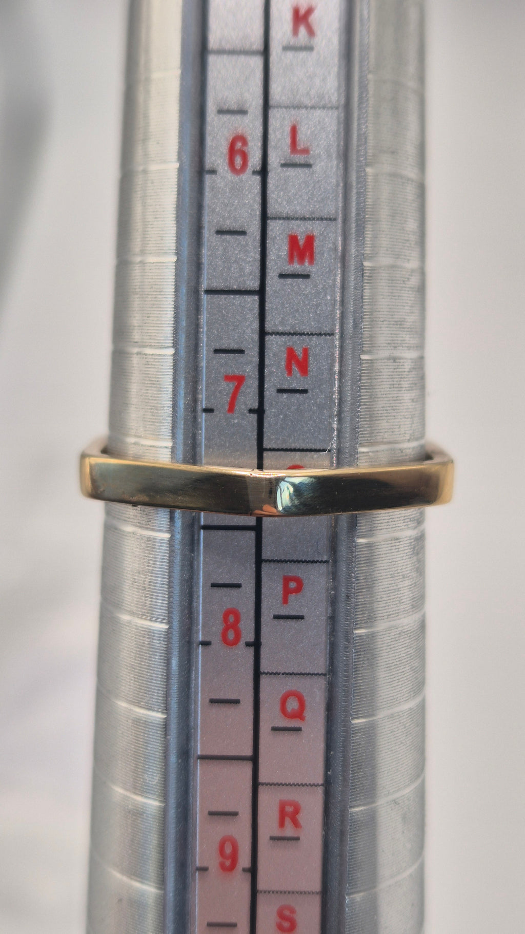 9ct gold diamond hexagonal ring