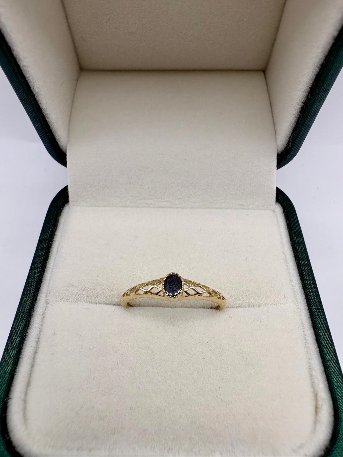 9ct gold onyx ring