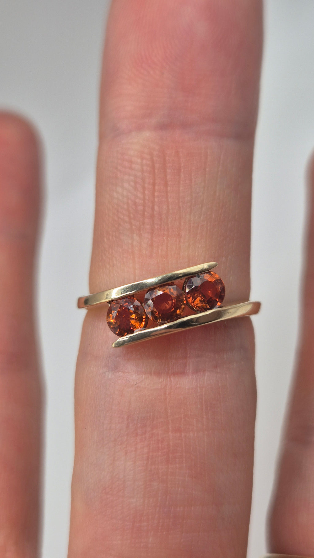 9ct gold orange sapphire ring