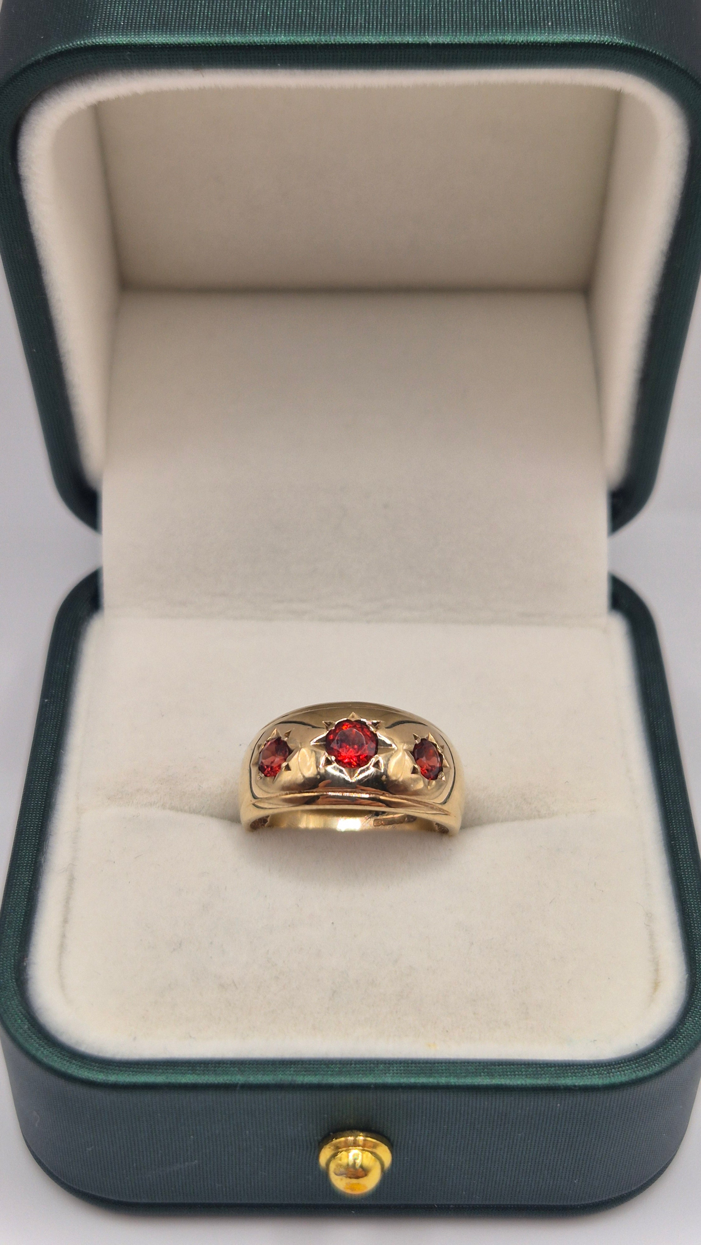 9ct gold star tourmaline gypsy ring