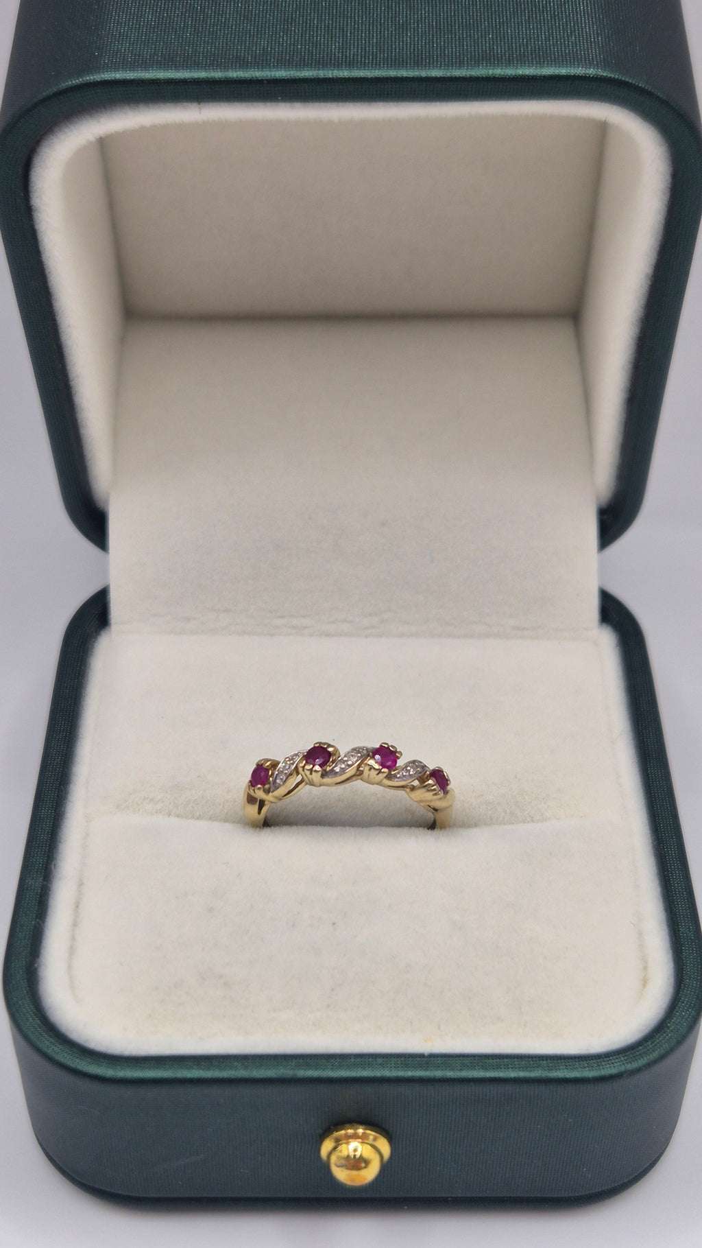 9ct gold ruby and diamond ring