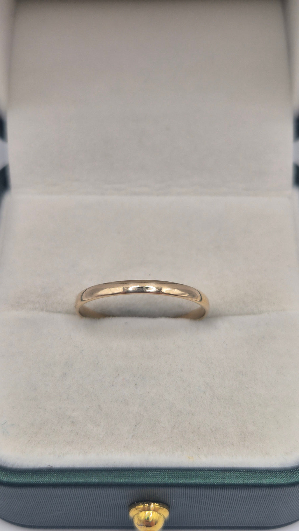 9ct gold band ring