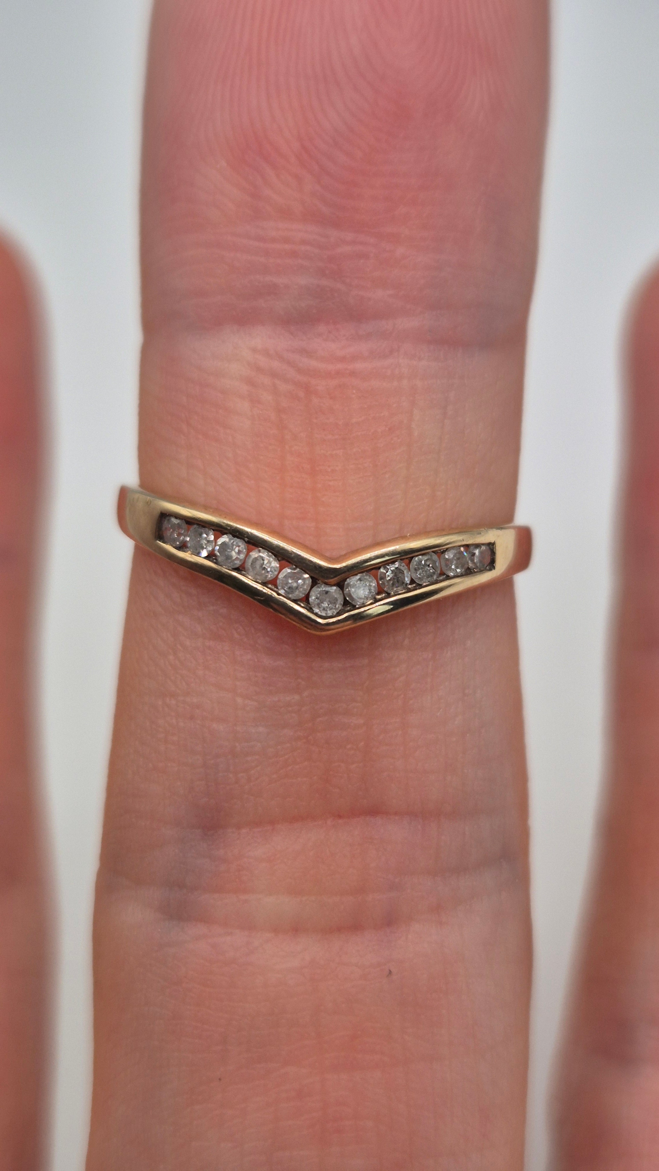 9ct gold diamond wishbone ring