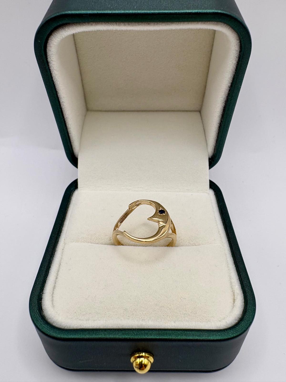 9ct gold sapphire moon ring
