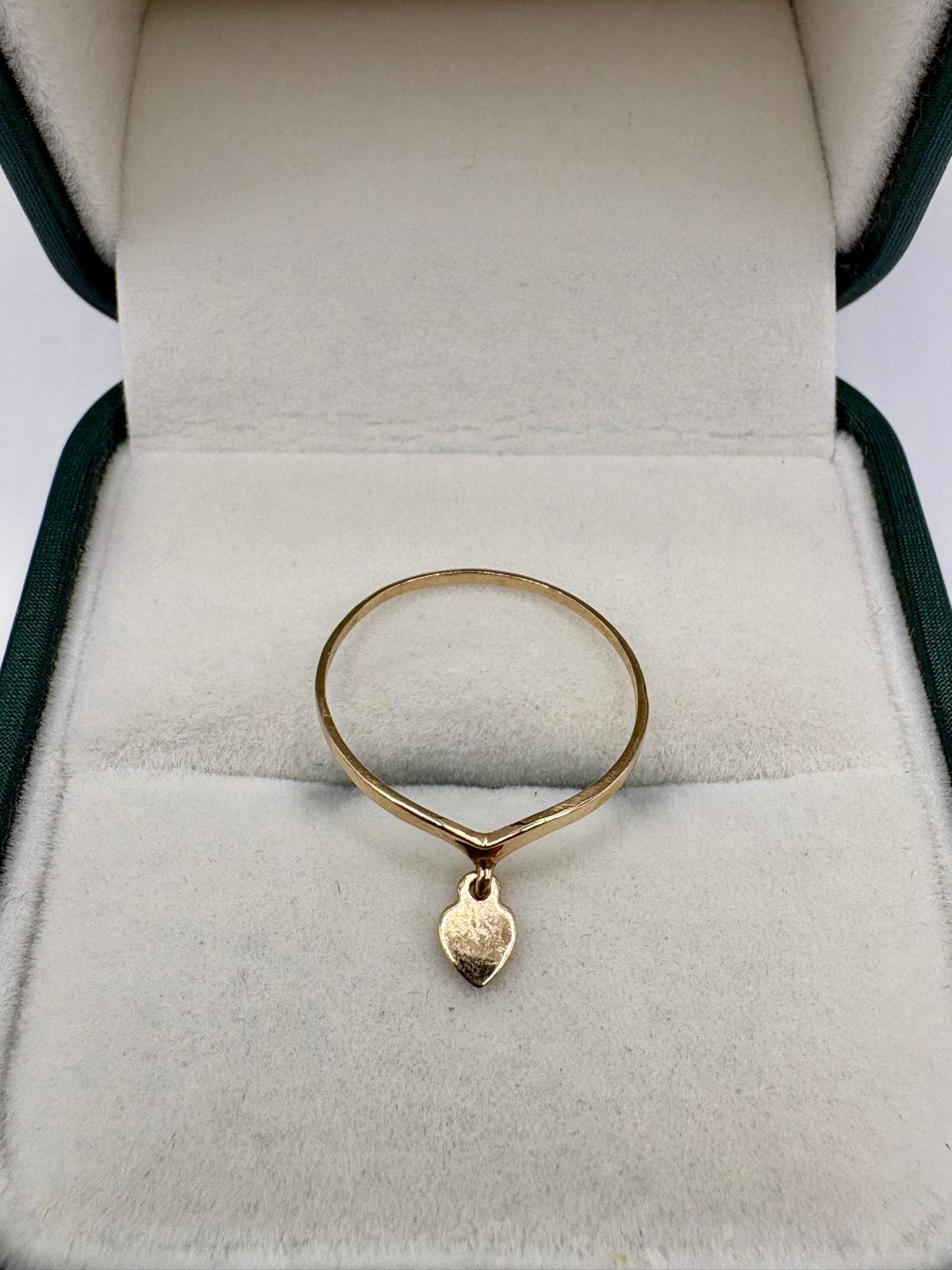 9ct gold heart wishbone ring