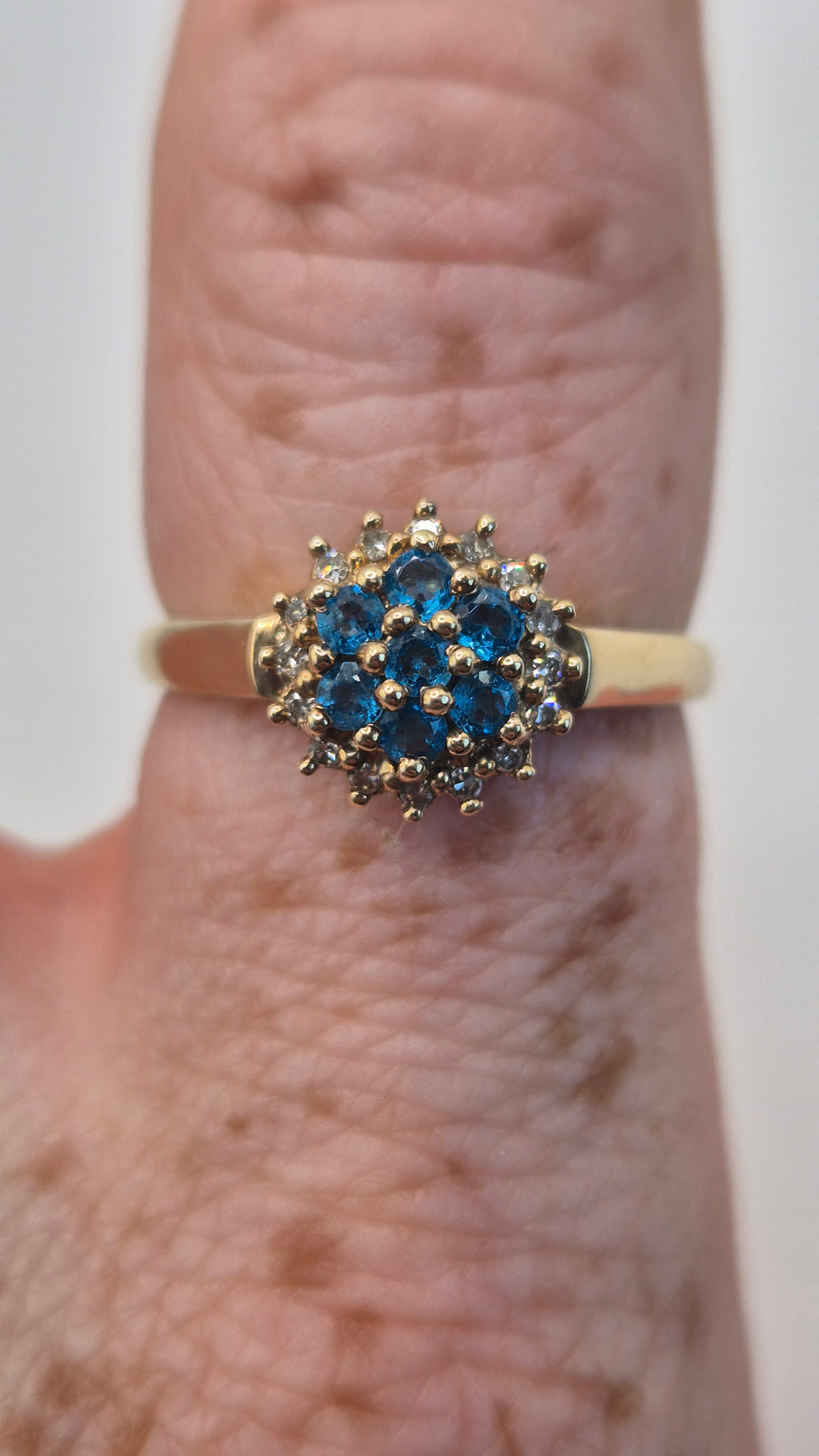 9ct gold topaz and diamond cluster ring