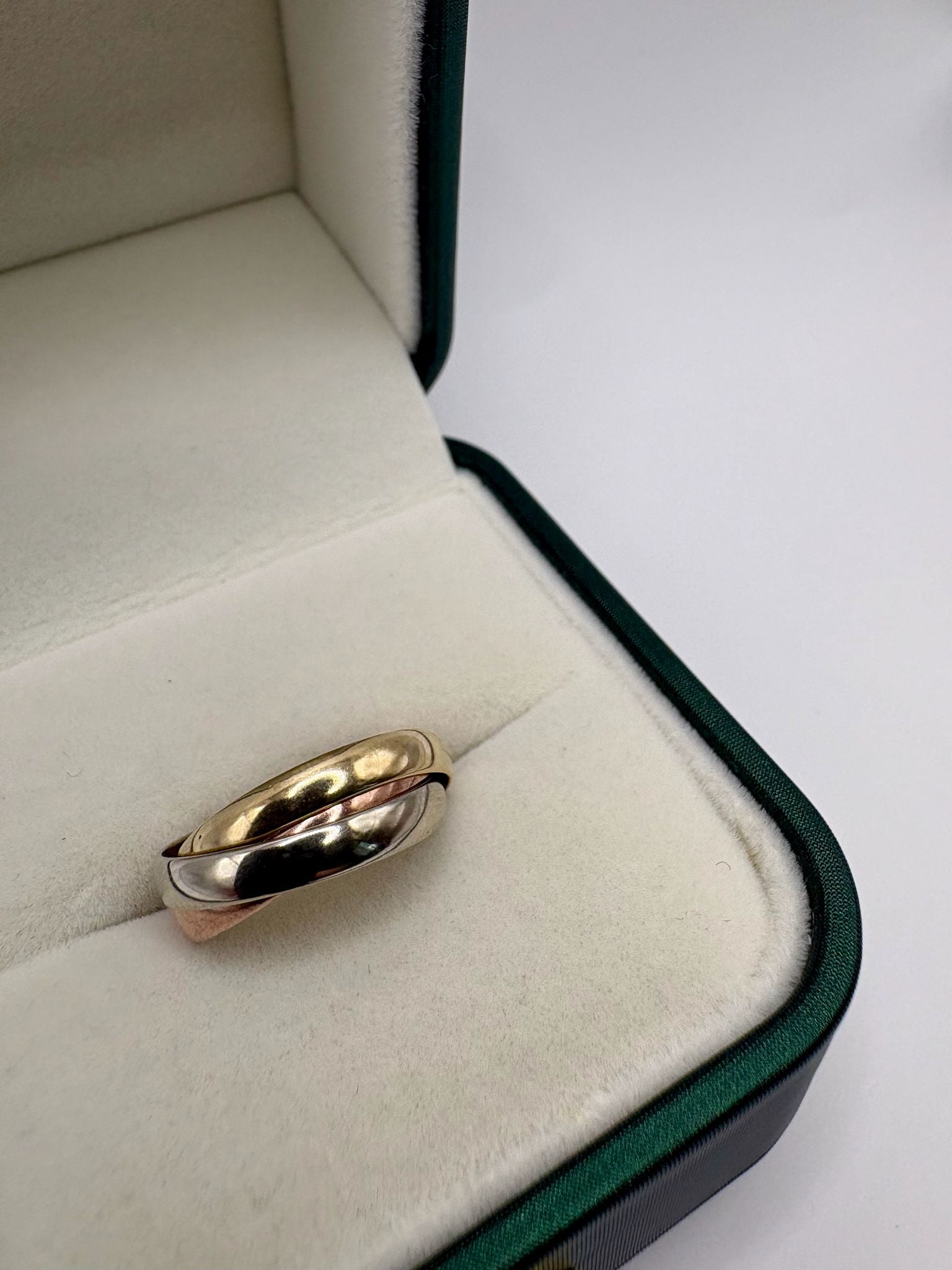 9ct tri gold Russian band