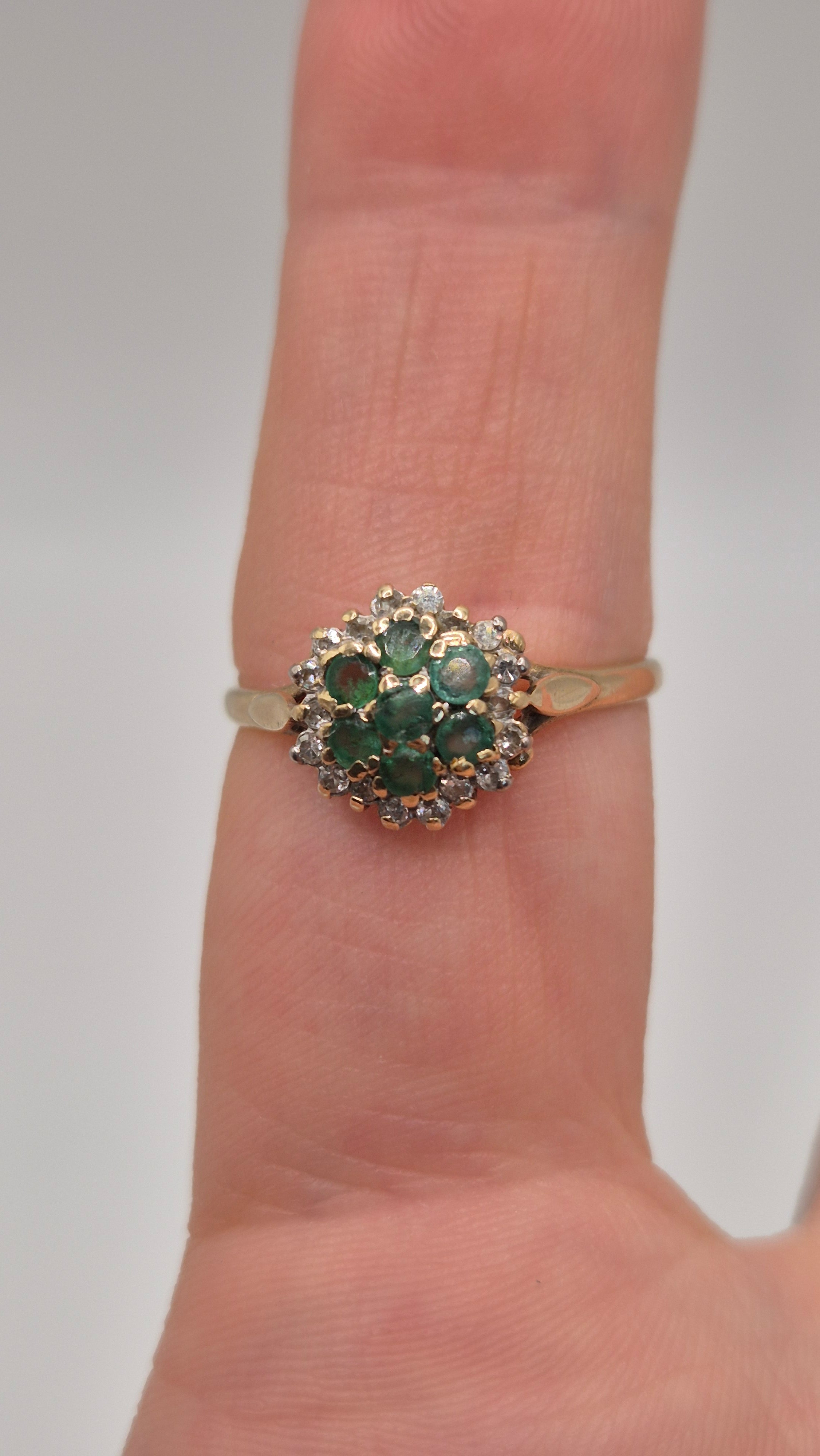9ct gold emerald and diamond cluster ring