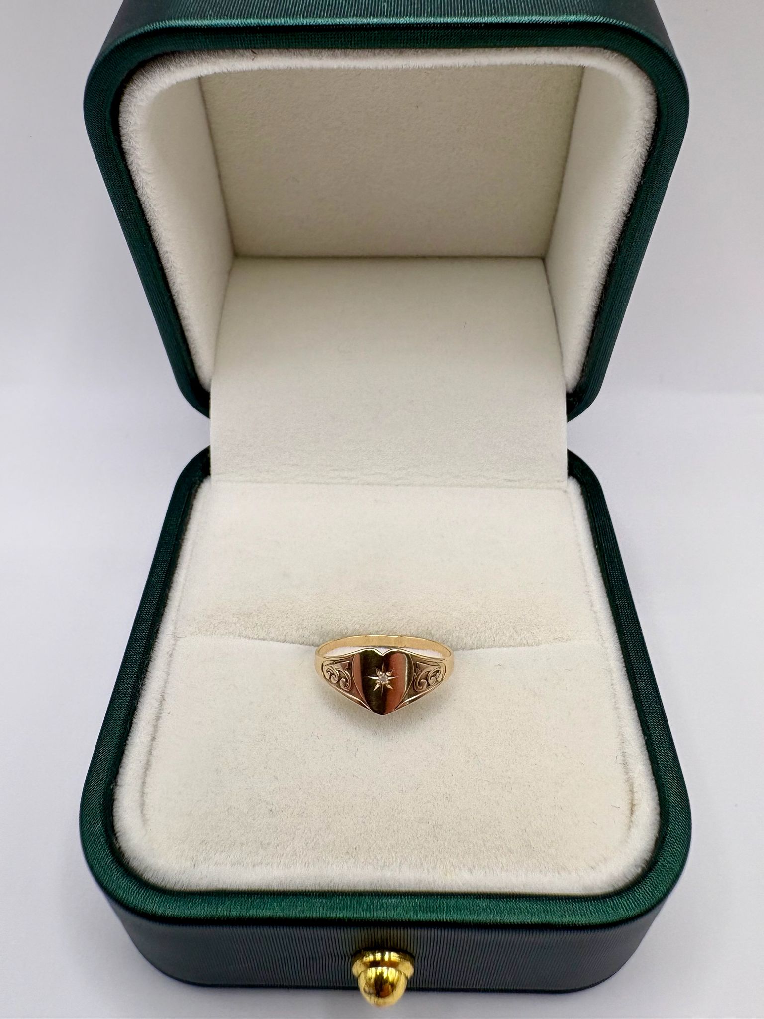 9ct gold diamond heart signet ring