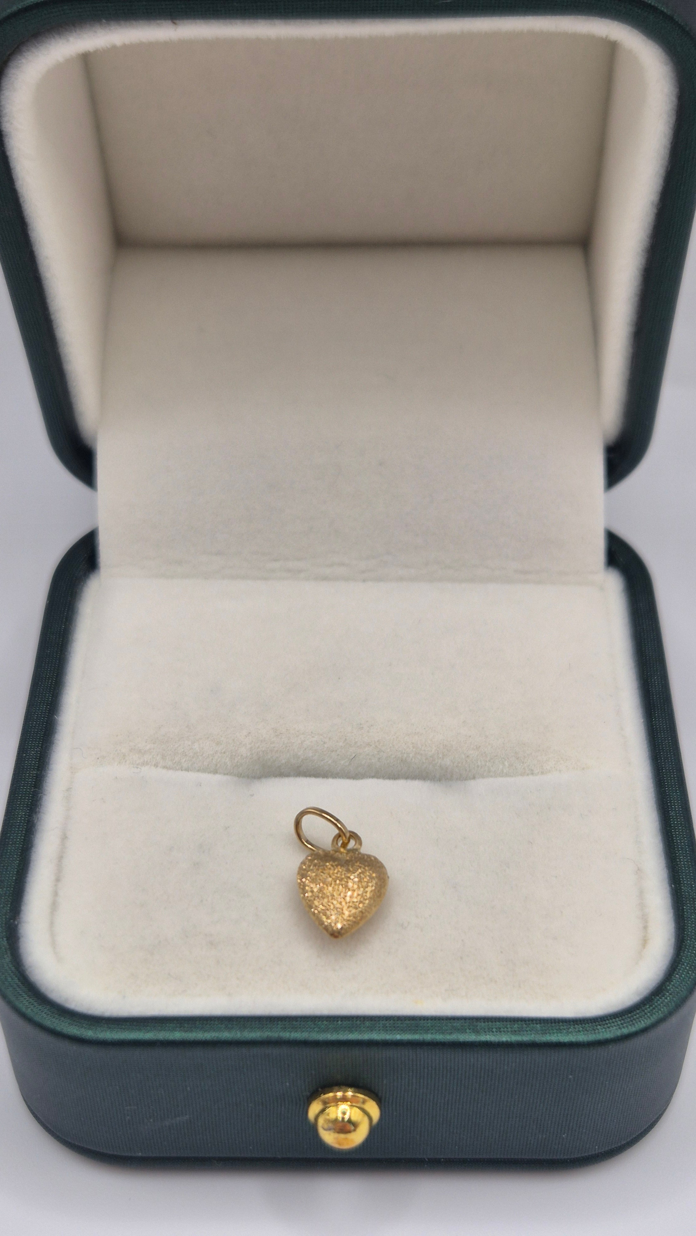9ct gold heart charm