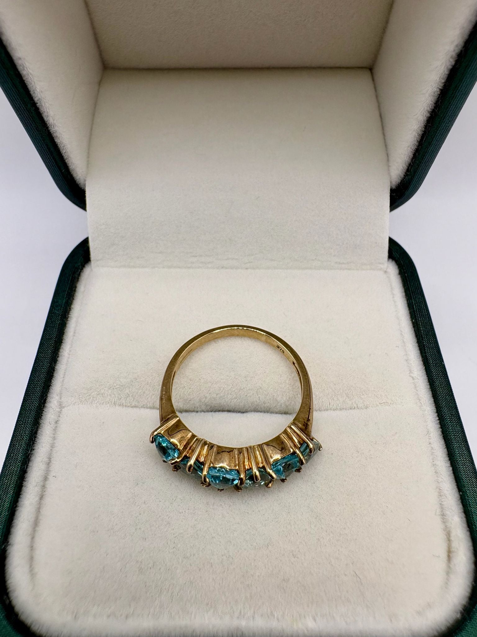 9ct gold topaz ring