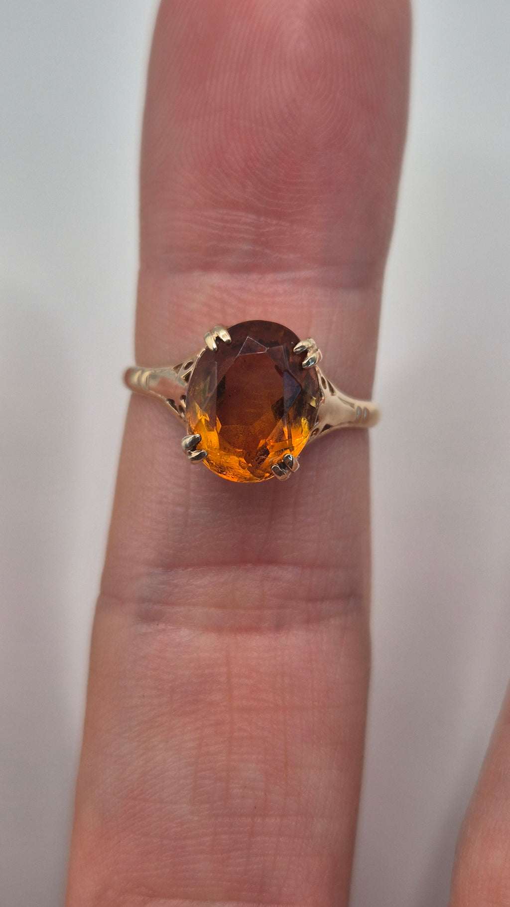 9ct gold citrine ring