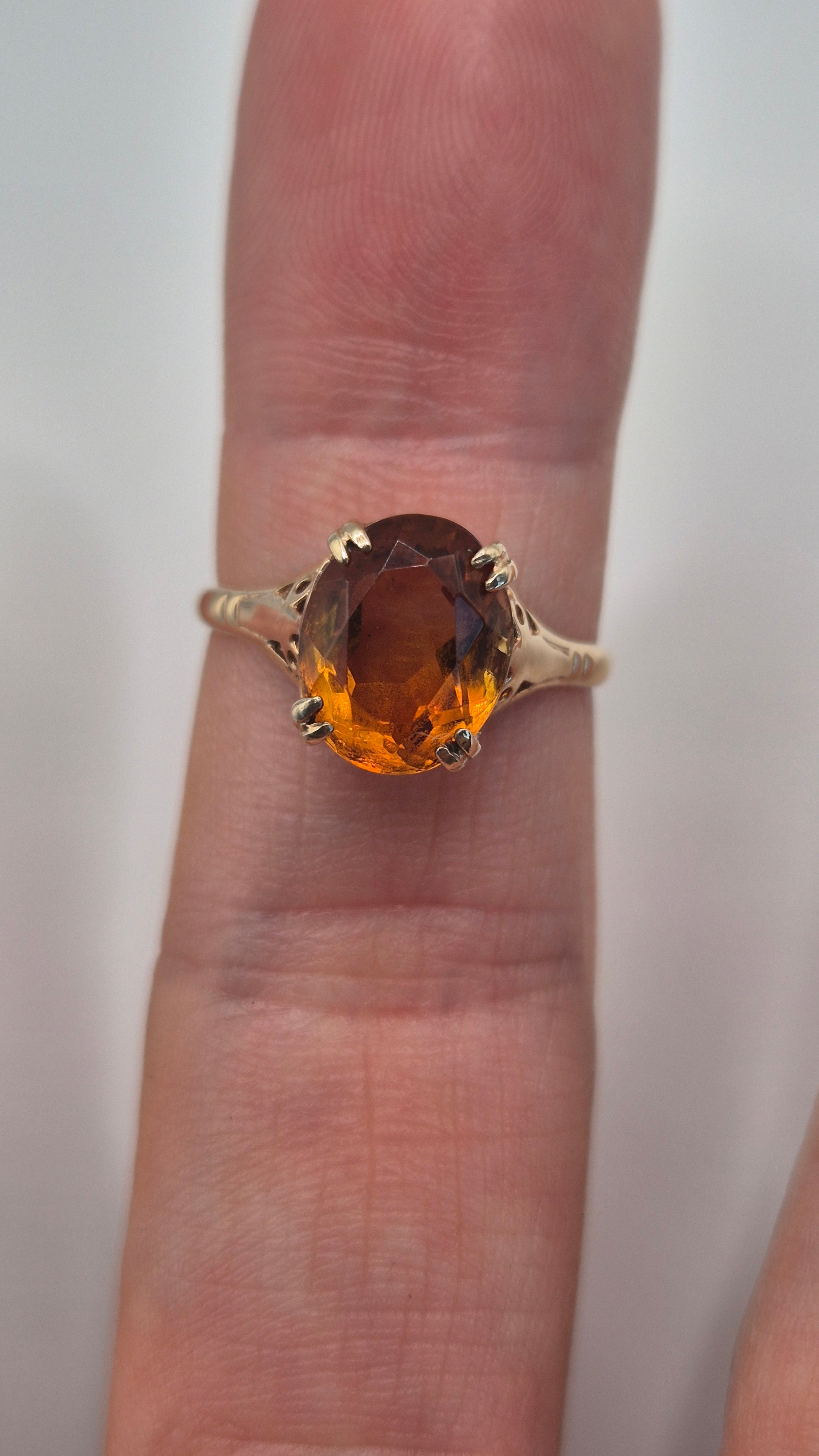9ct gold citrine ring
