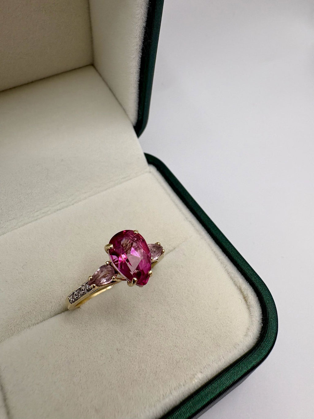 9ct gold pink sapphire and diamond ring