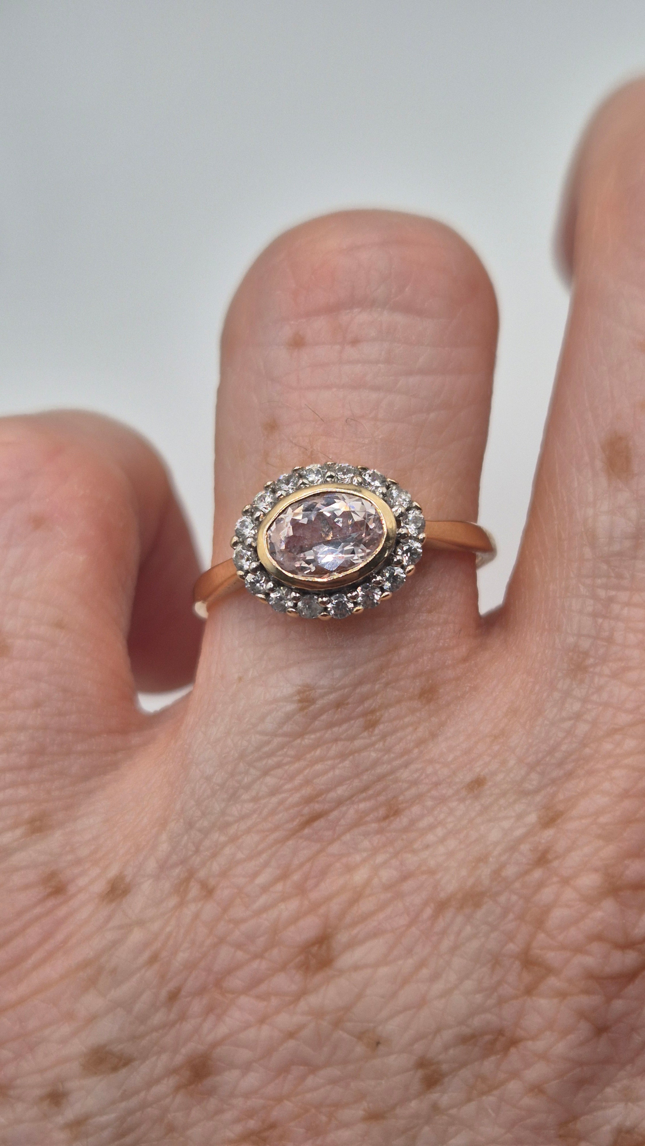 9ct gold morganite and topaz ring