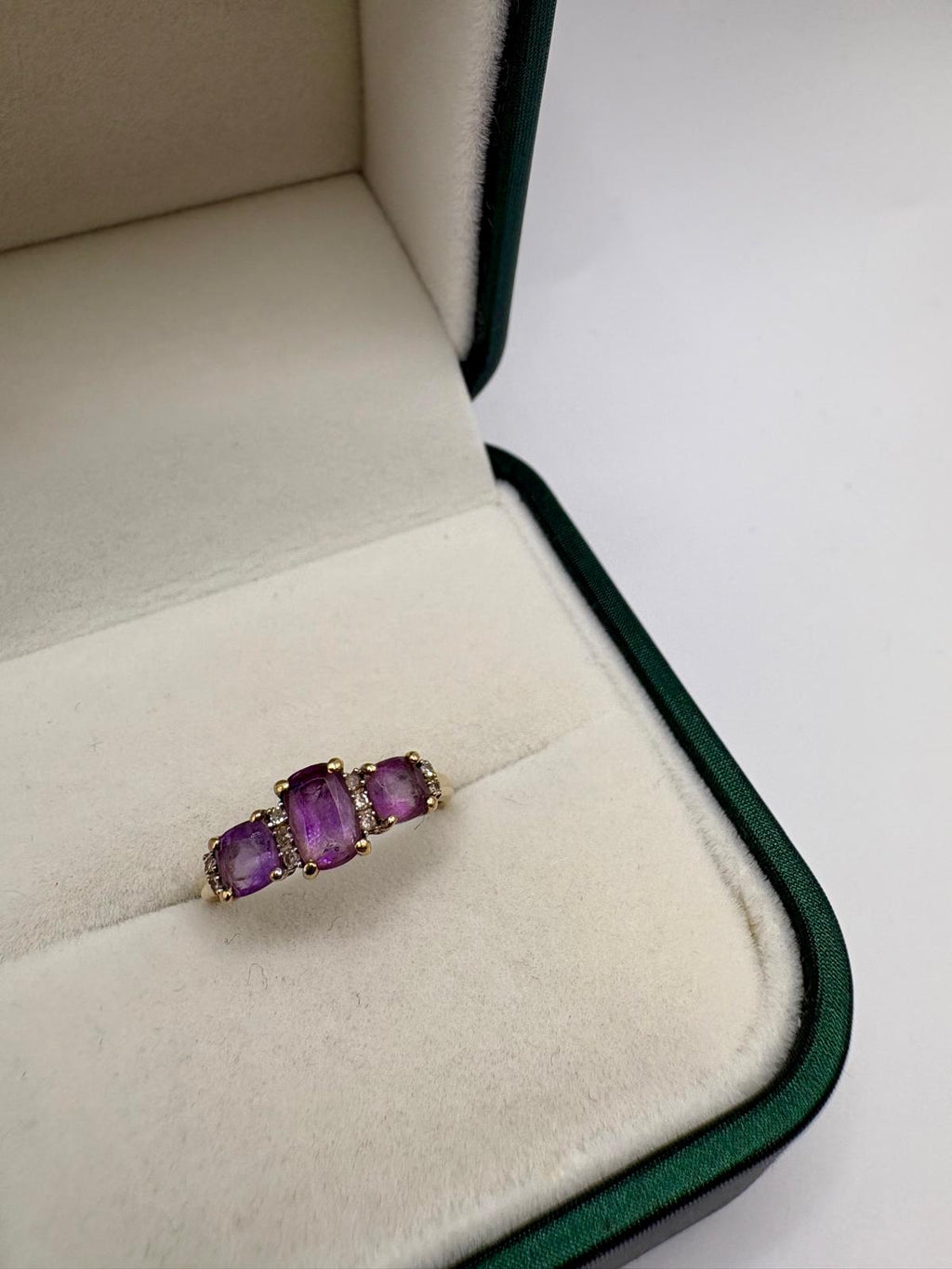 9ct gold amethyst and diamond ring