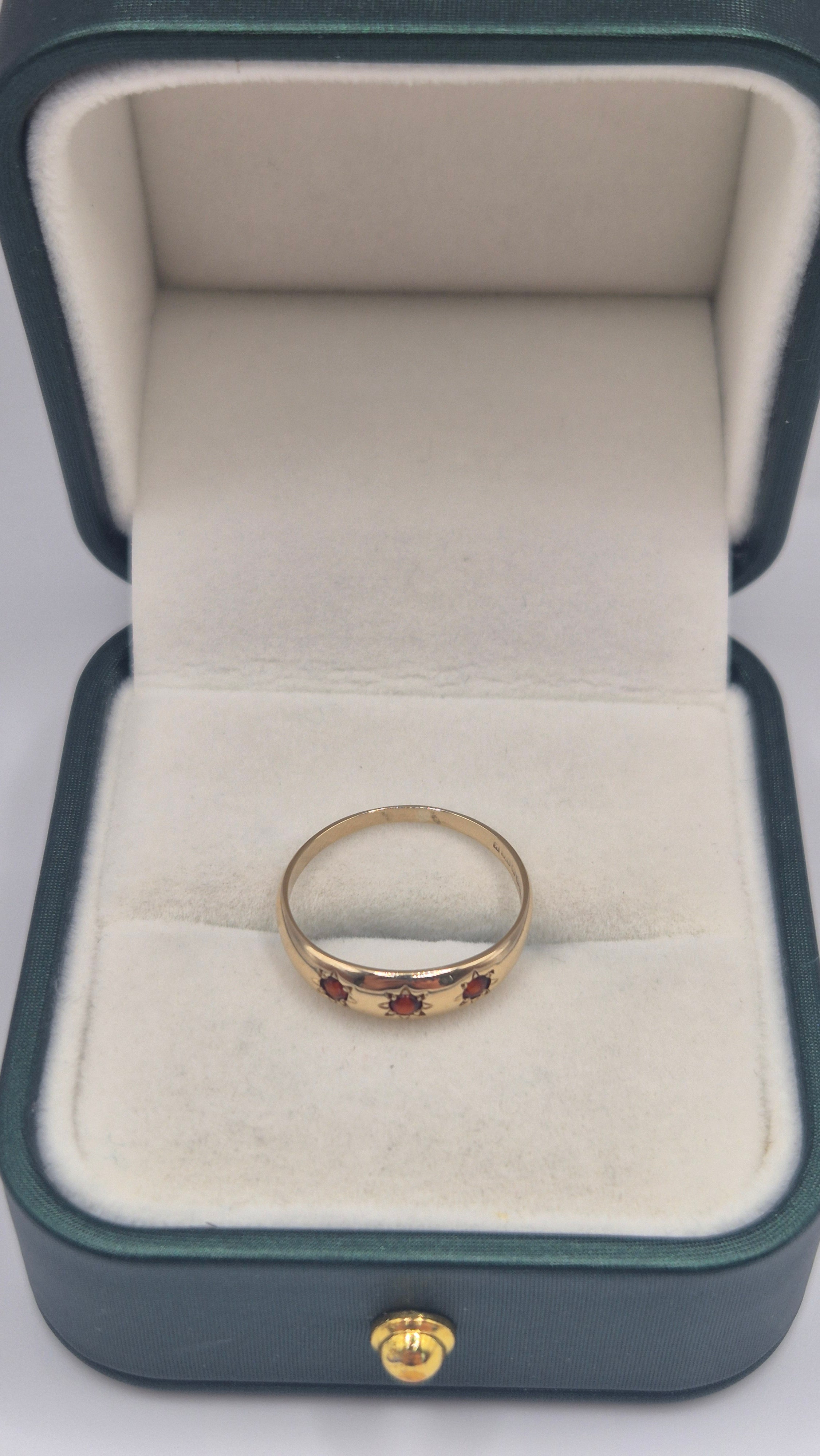 9ct gold garnet star gypsy ring