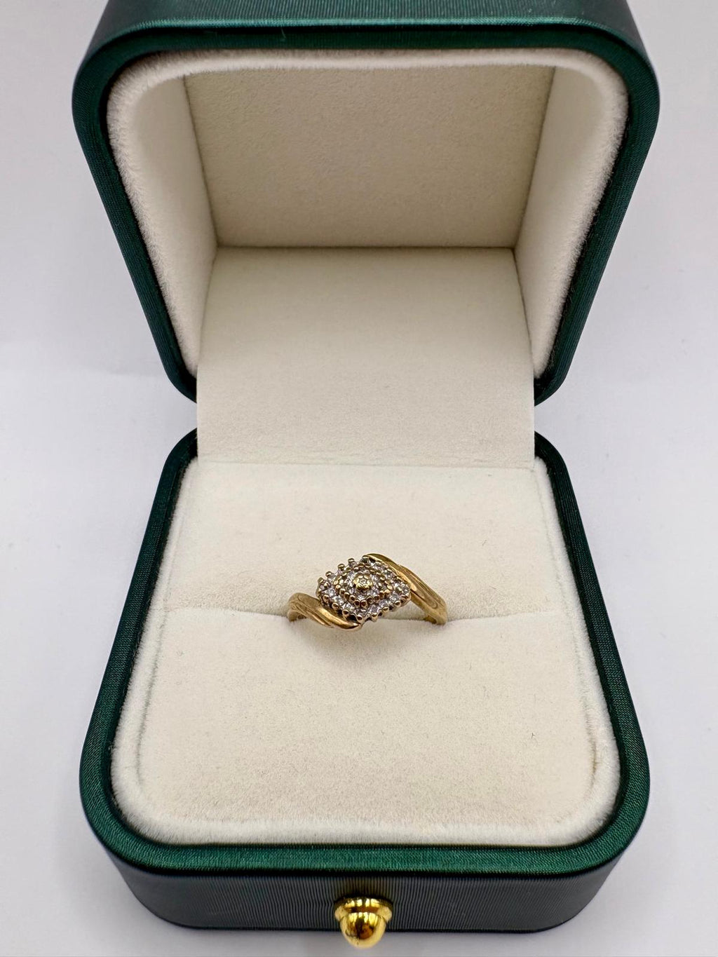 9ct gold diamond ring