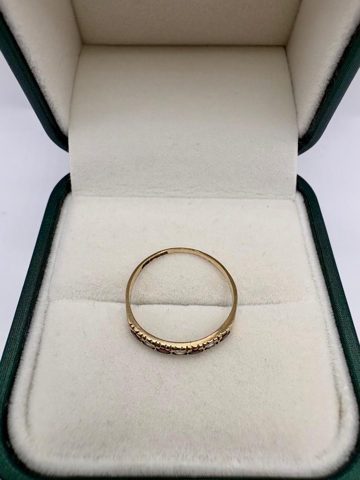 9ct gold garnet and cz ring