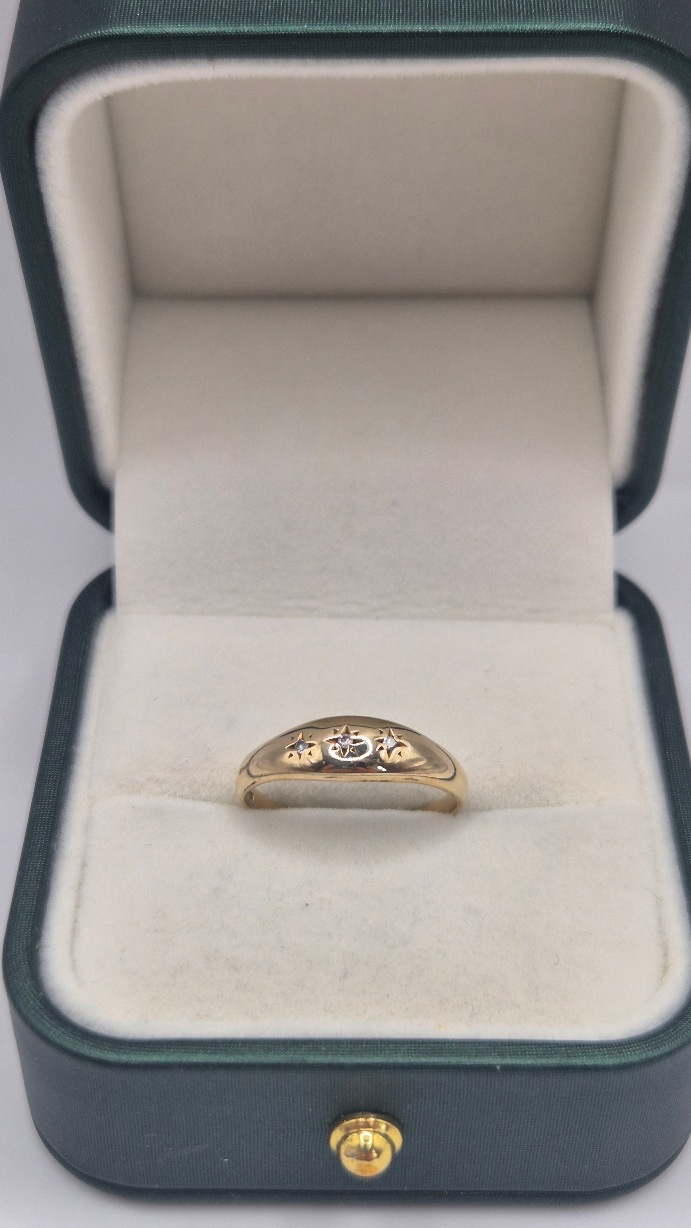 9ct gold diamond star gypsy ring