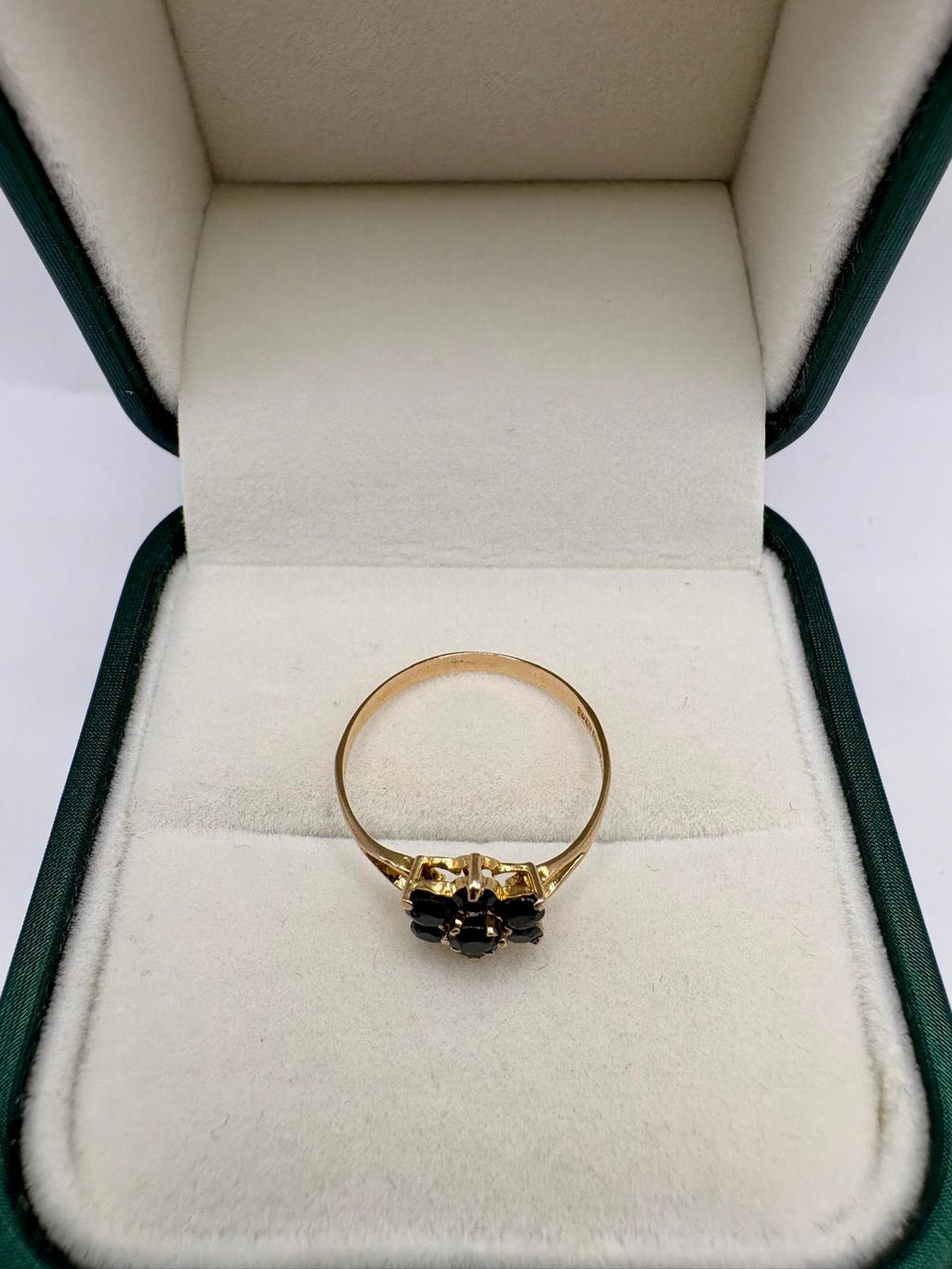 9ct black spinel ring