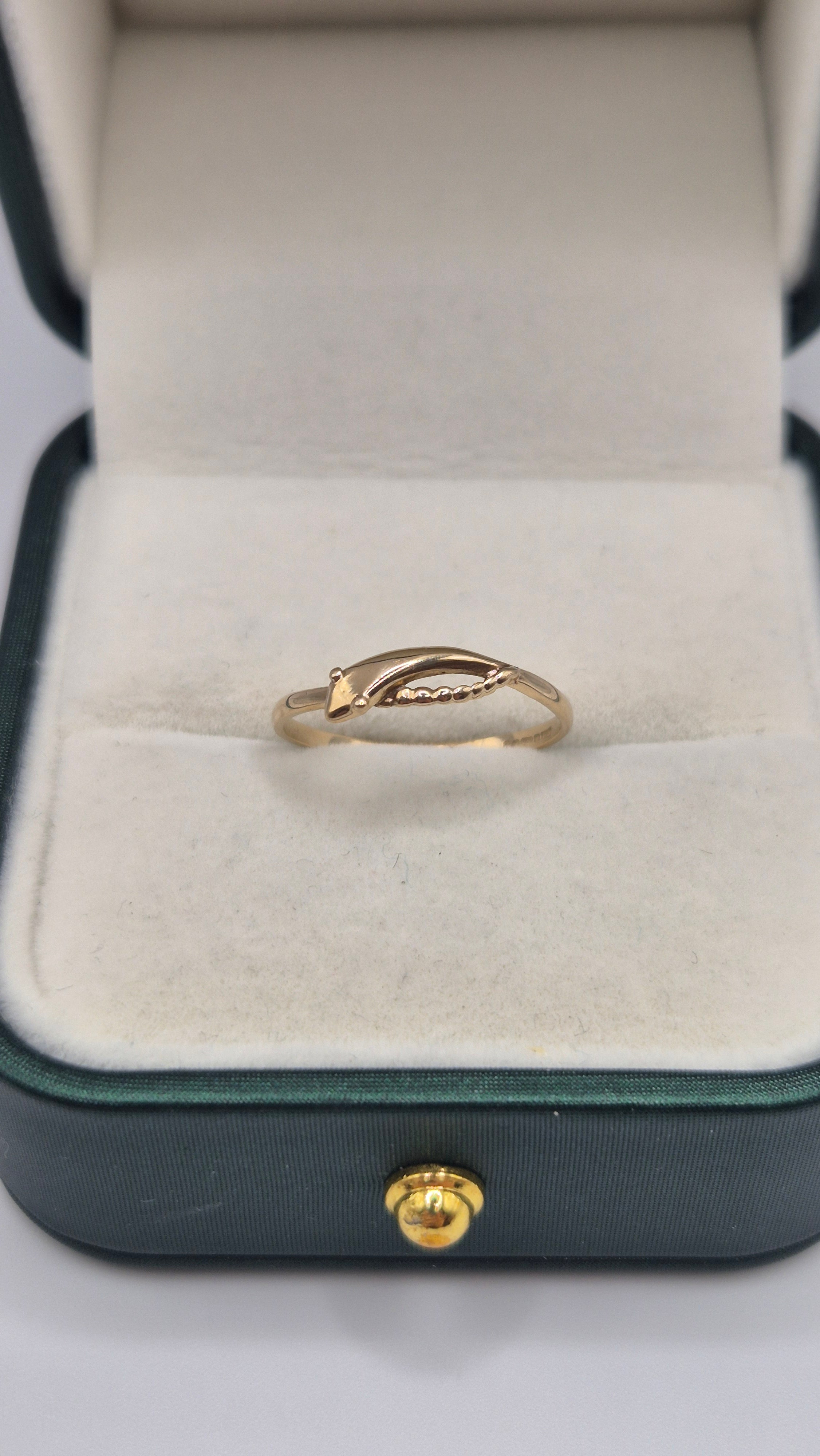 9ct gold snake ring