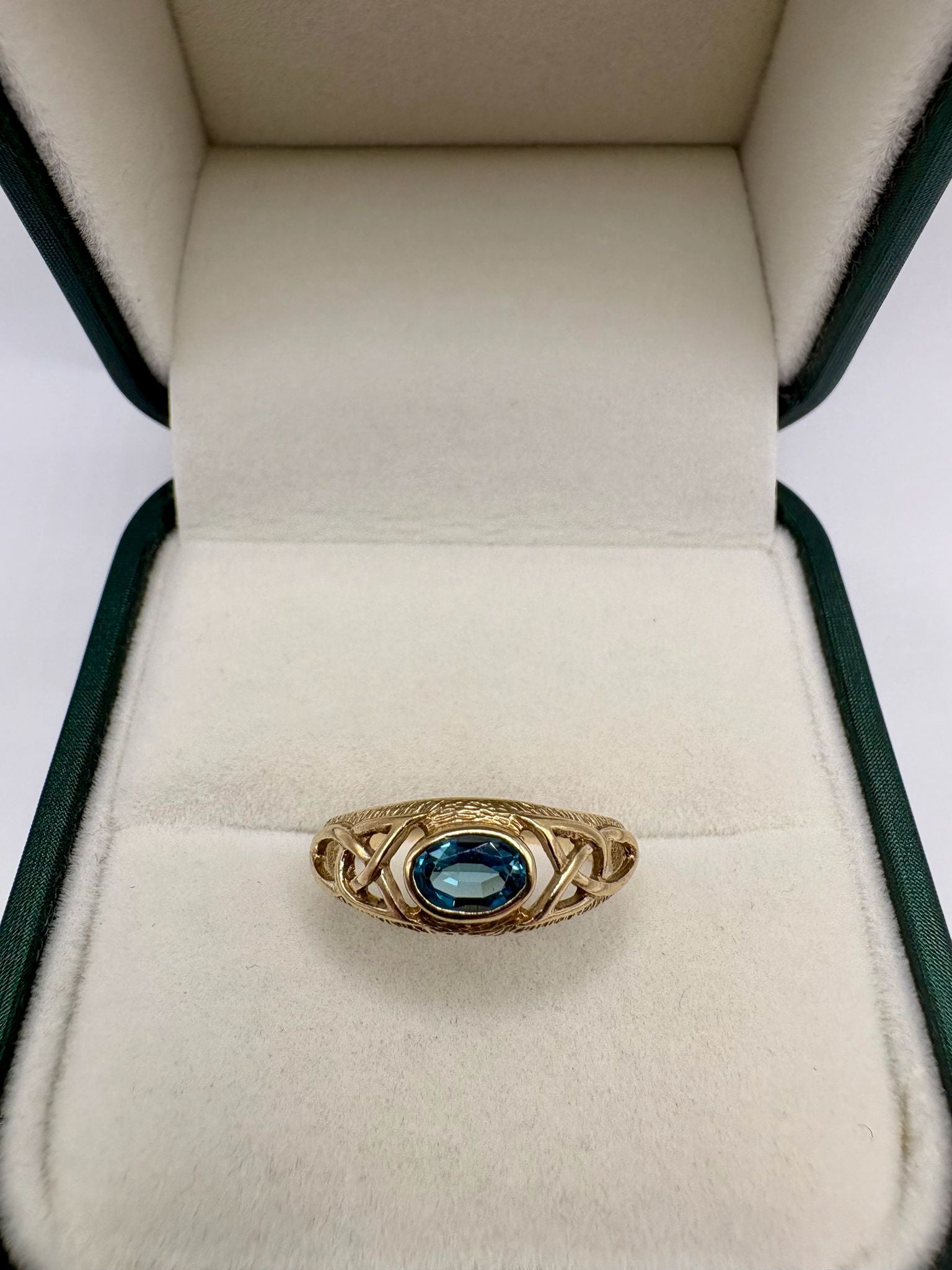 9ct gold topaz celtic style ring