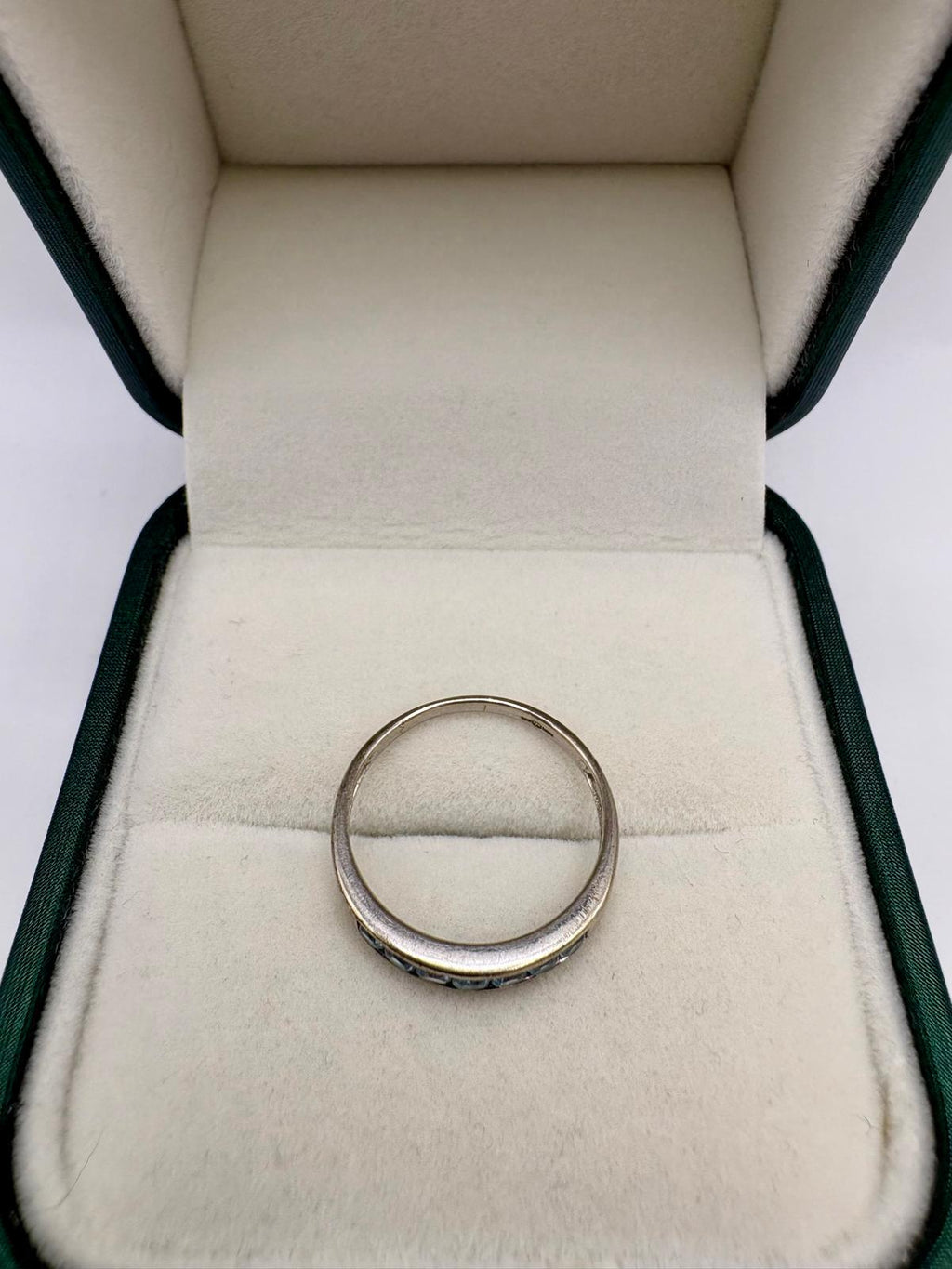 9ct white gold topaz ring