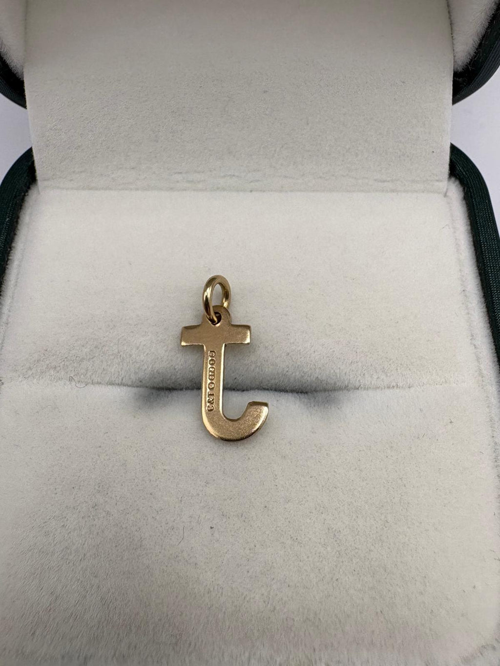 9ct gold J initial pendant