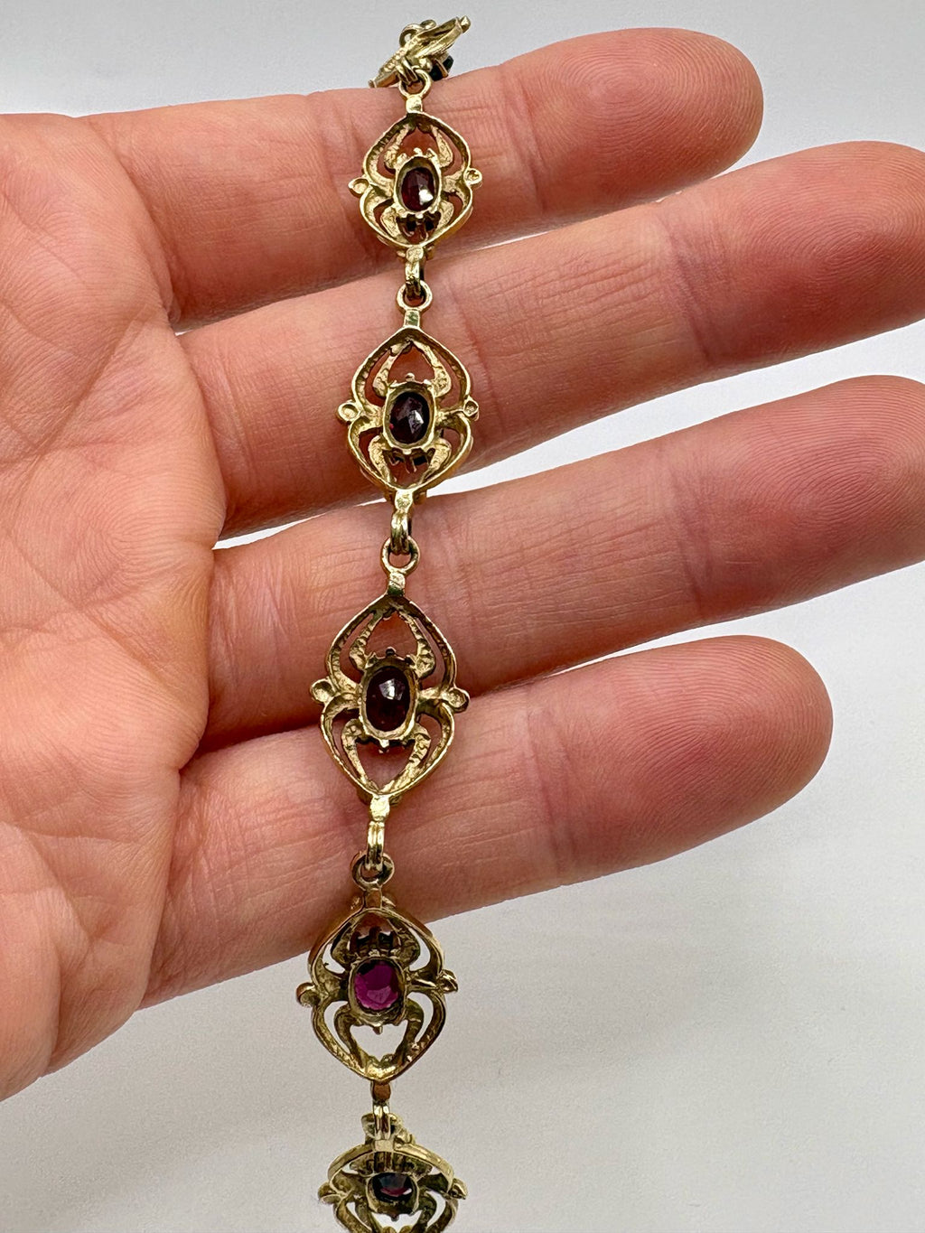 9ct gold garnet spider braclet