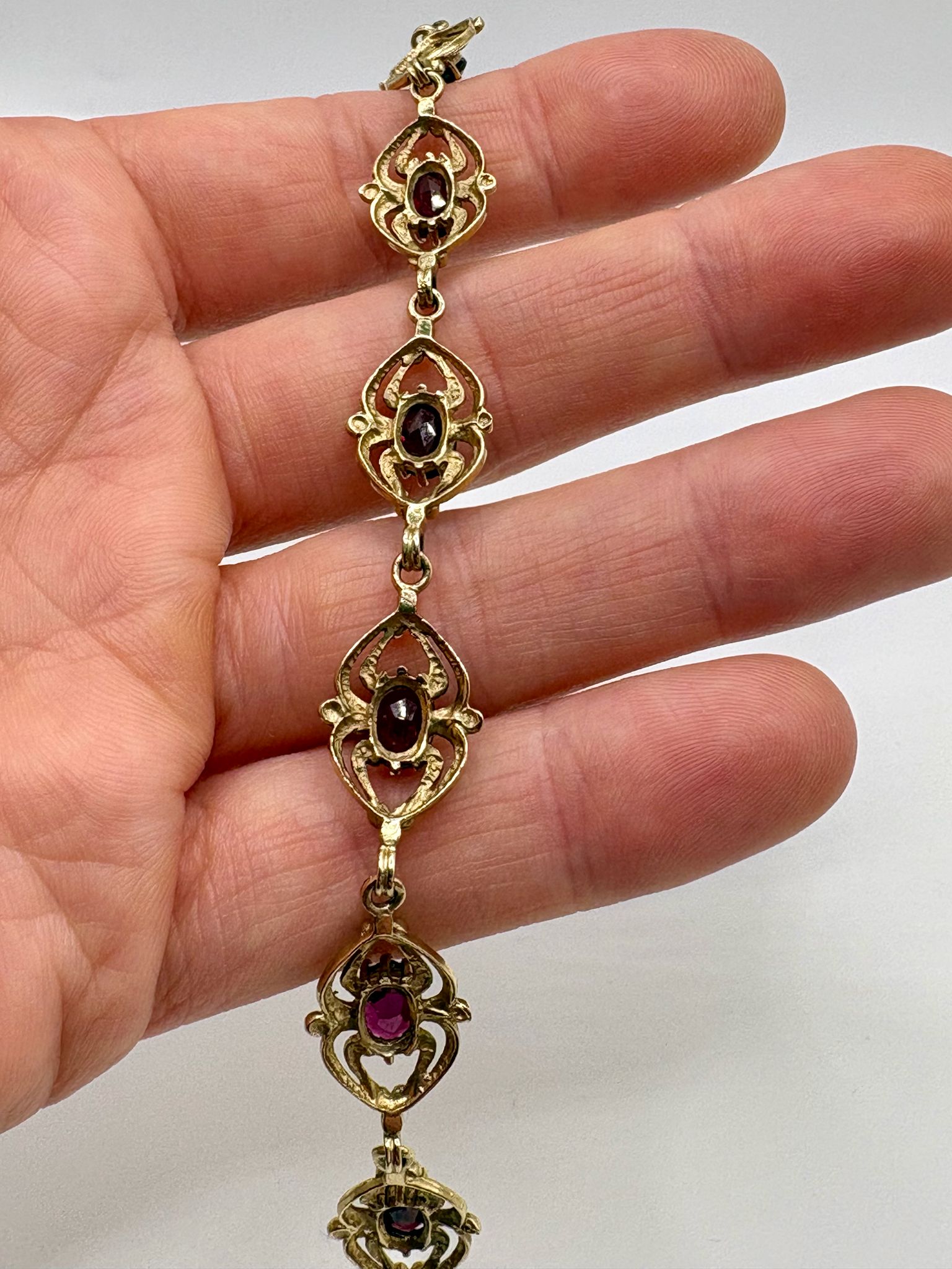 9ct gold garnet spider braclet