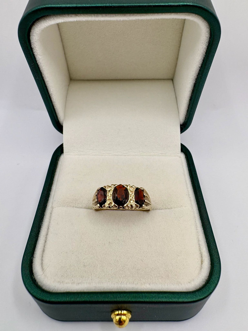 9ct gold garnet trilogy ring