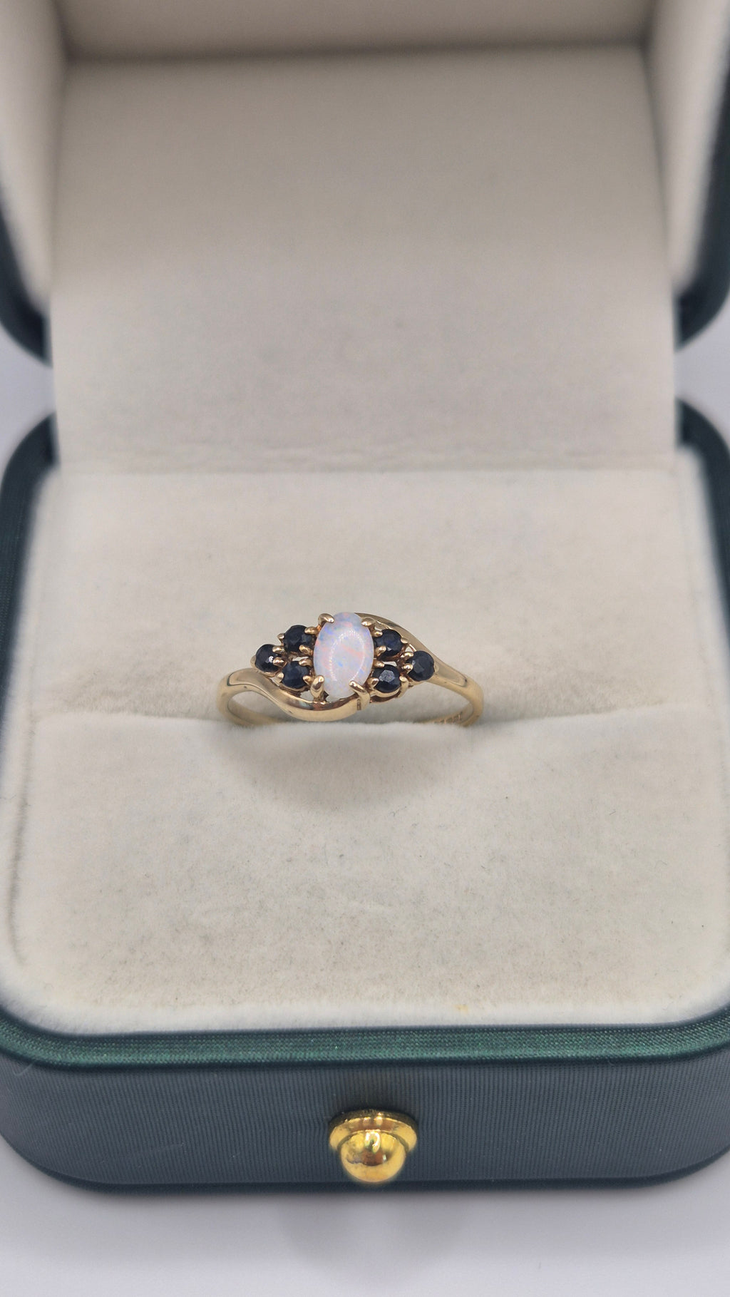 9ct gold opal and sapphire ring