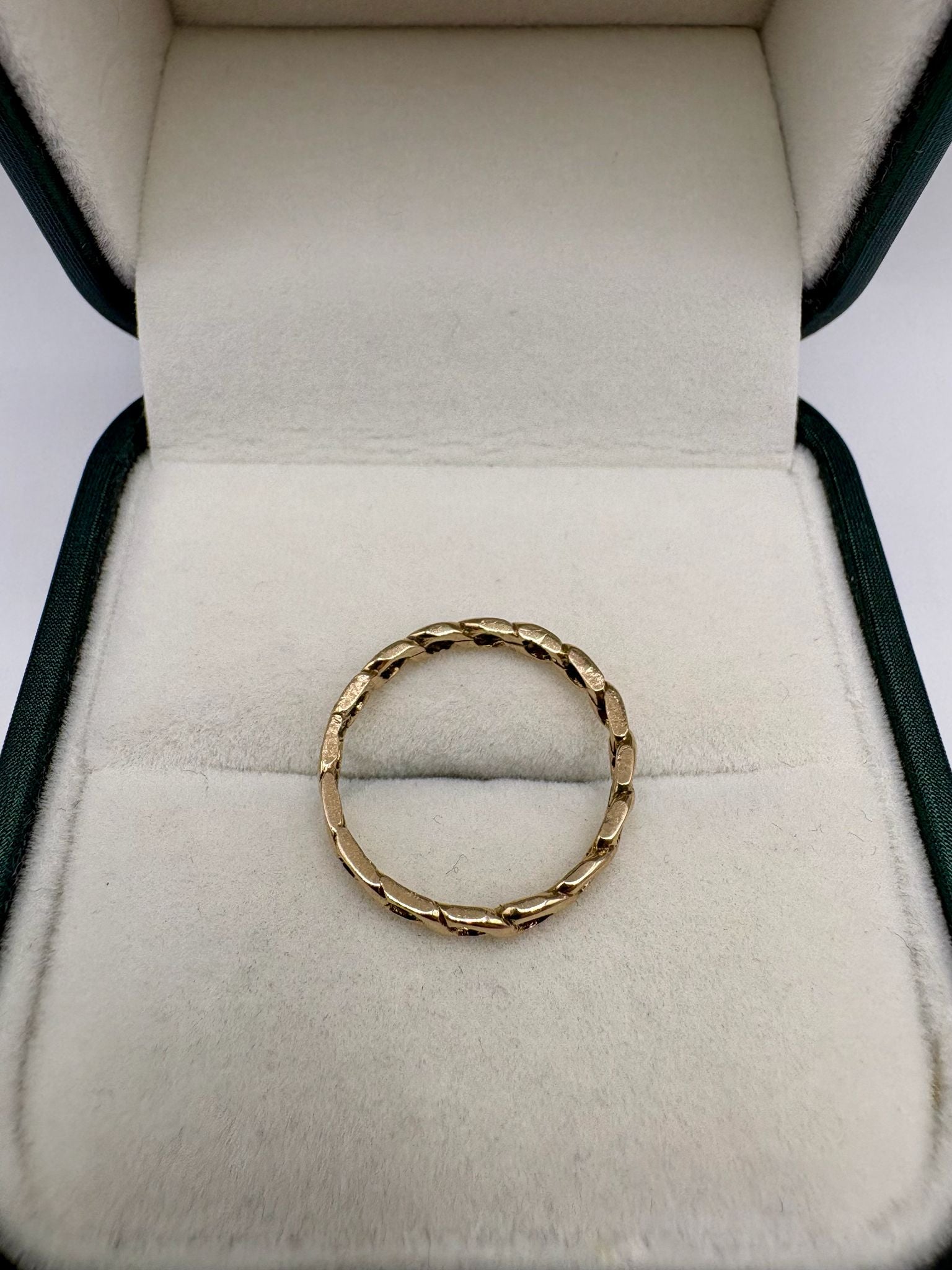 9ct gold ring