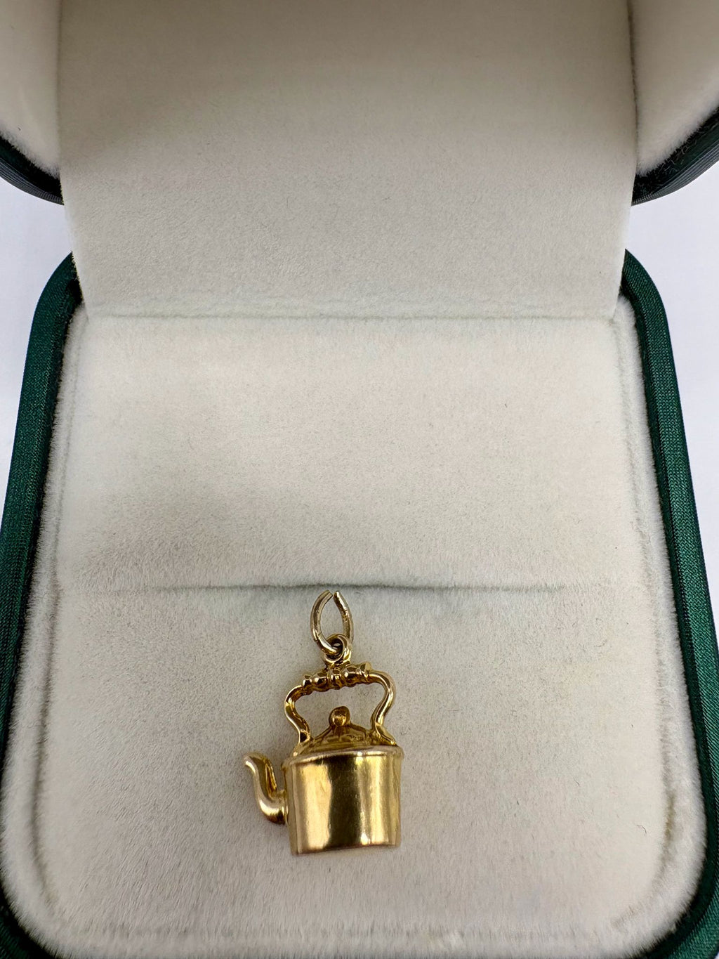 9ct gold kettle charm