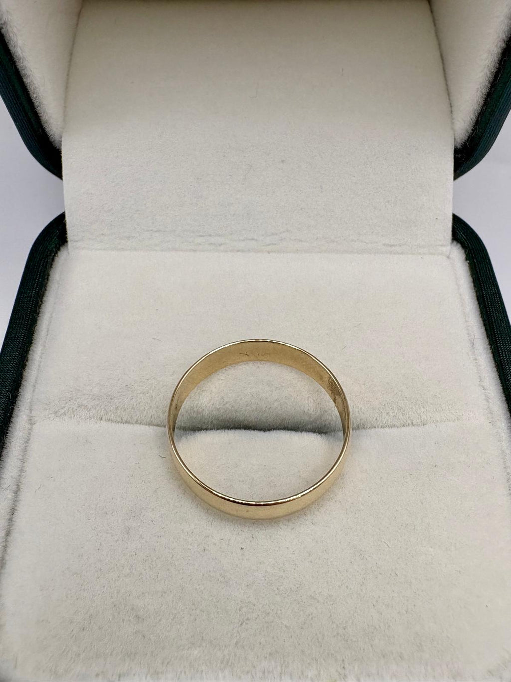 9ct gold band ring