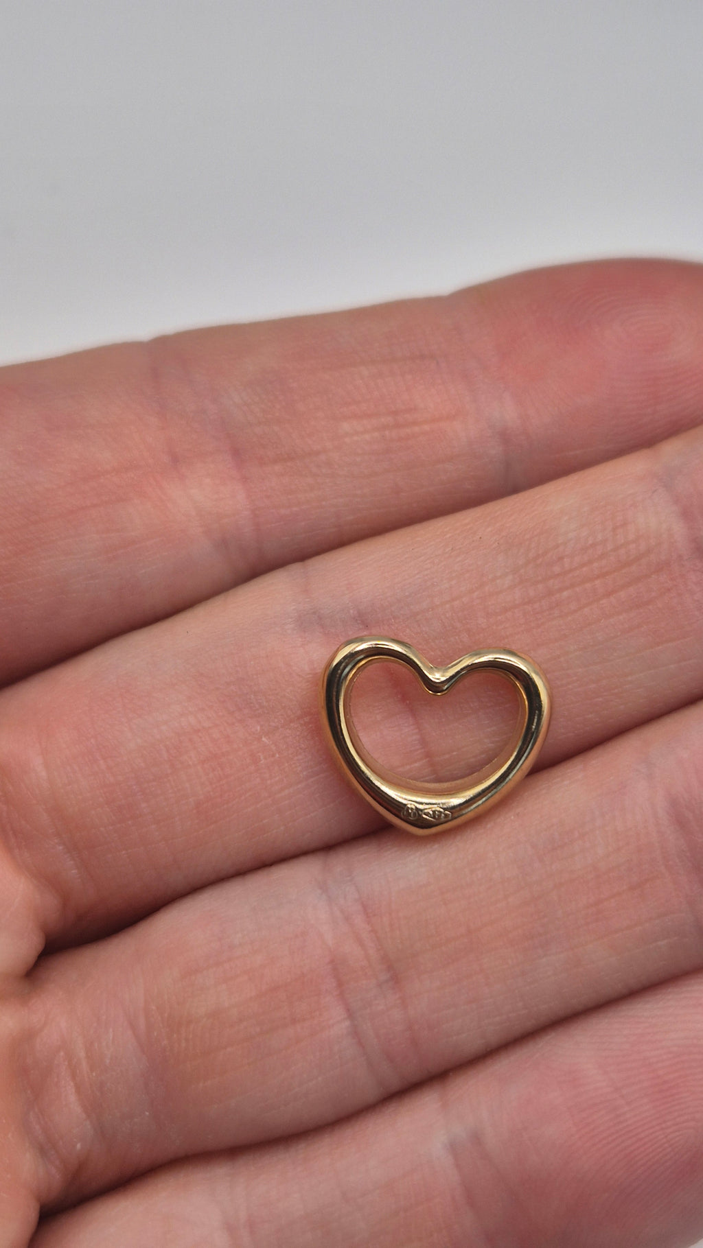 9ct gold heart pendant
