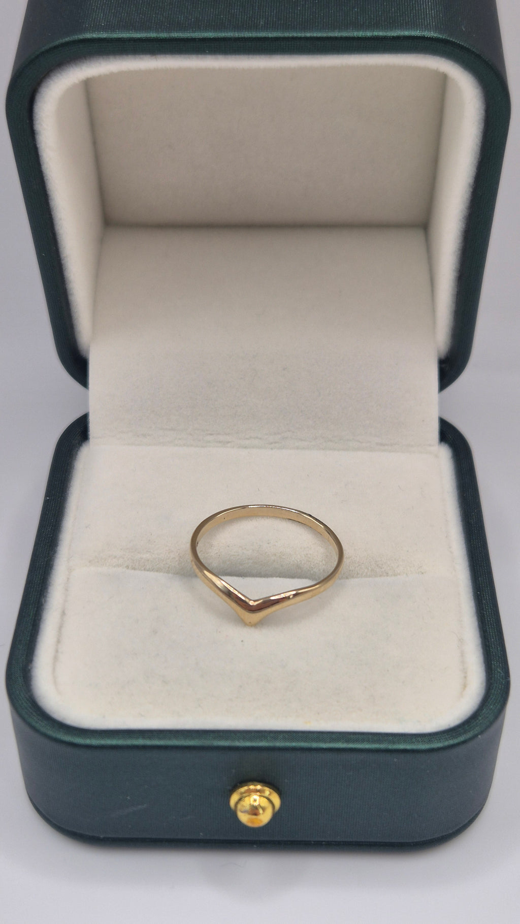 9ct gold wishbone ring