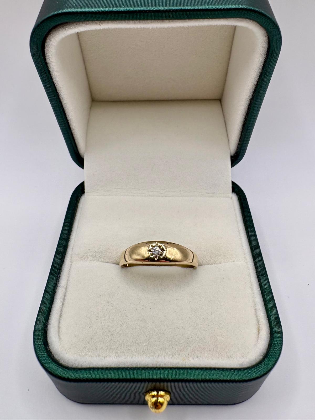 9ct gold cz star gypsy ring